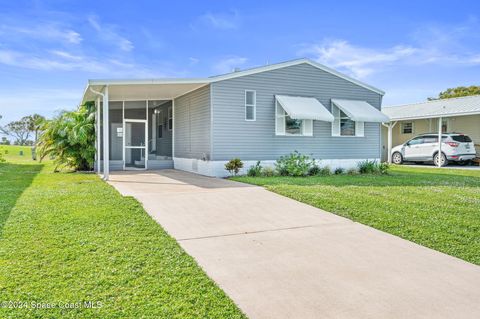 A home in Barefoot Bay