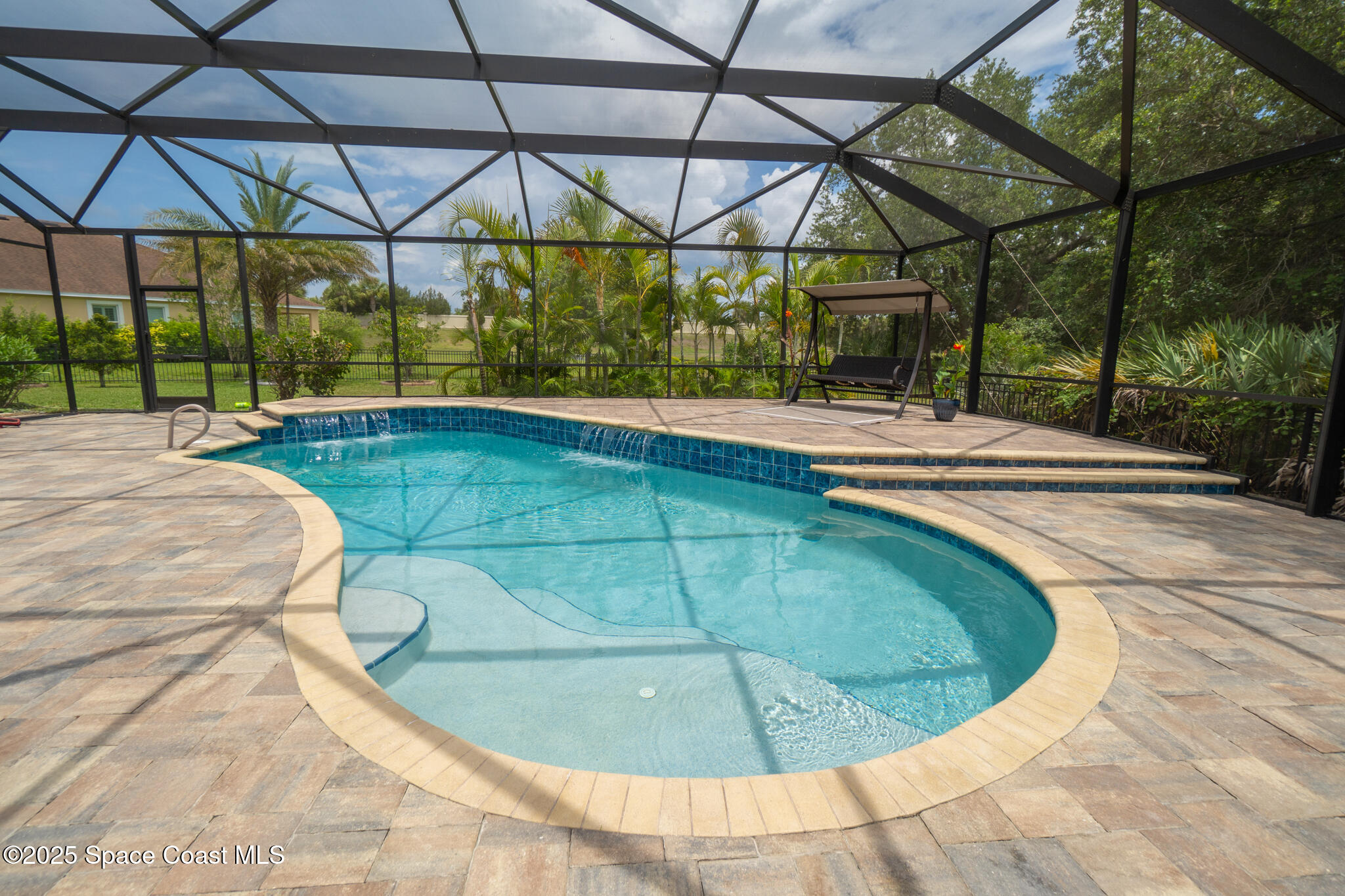 7914 Creshire Court