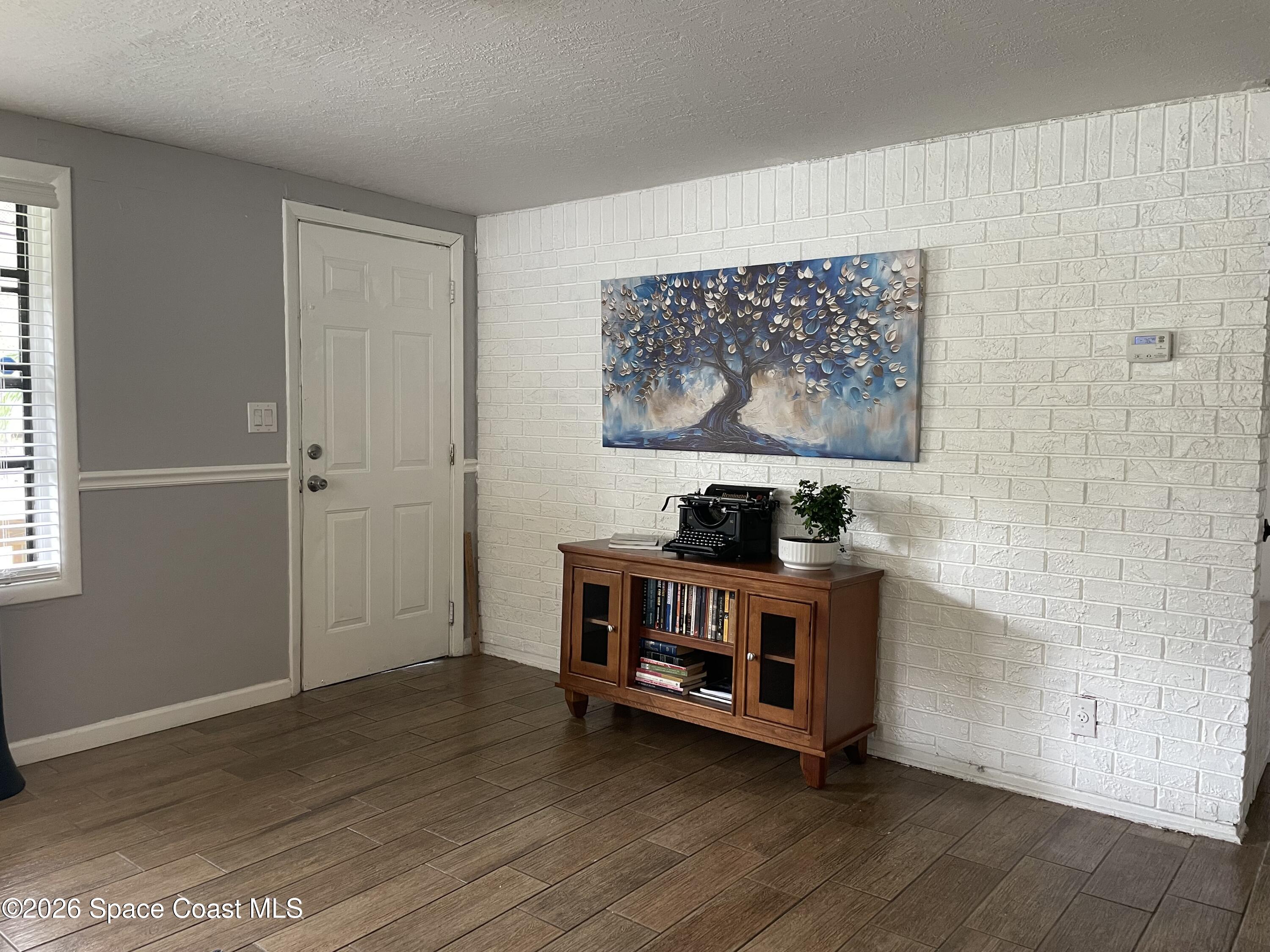 2365 Cottonwood Avenue