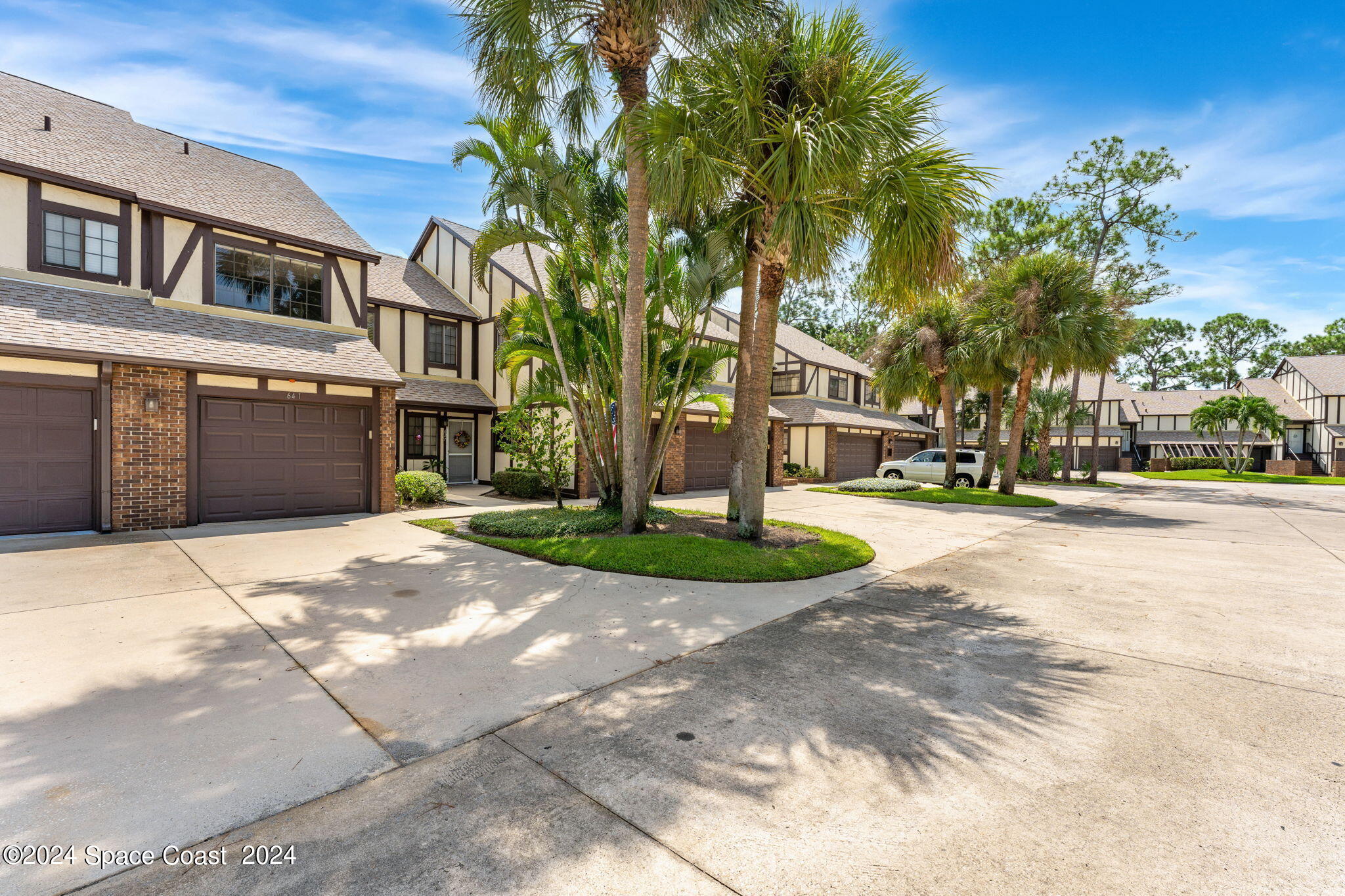641 Greenwood Manor Circle 32