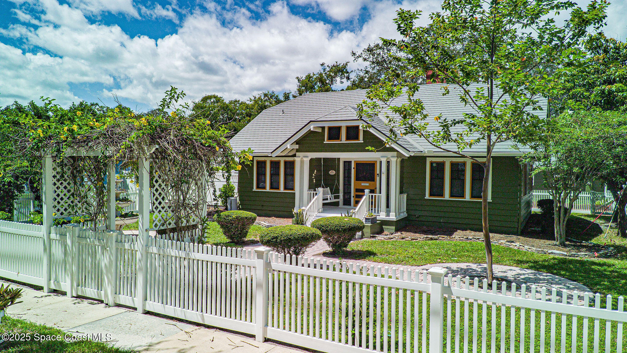 1296 Highland Avenue