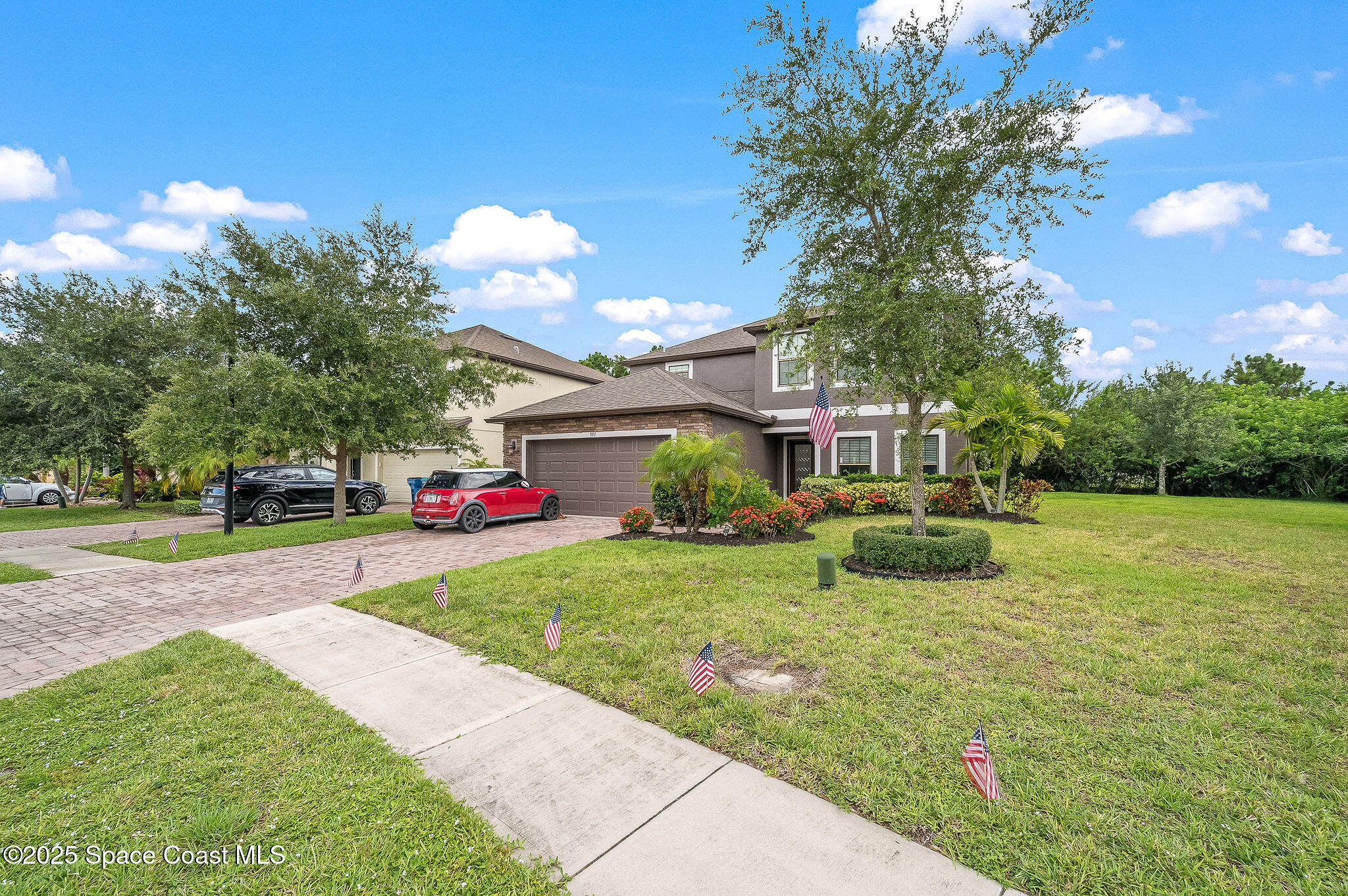 553 Trymore Drive SE