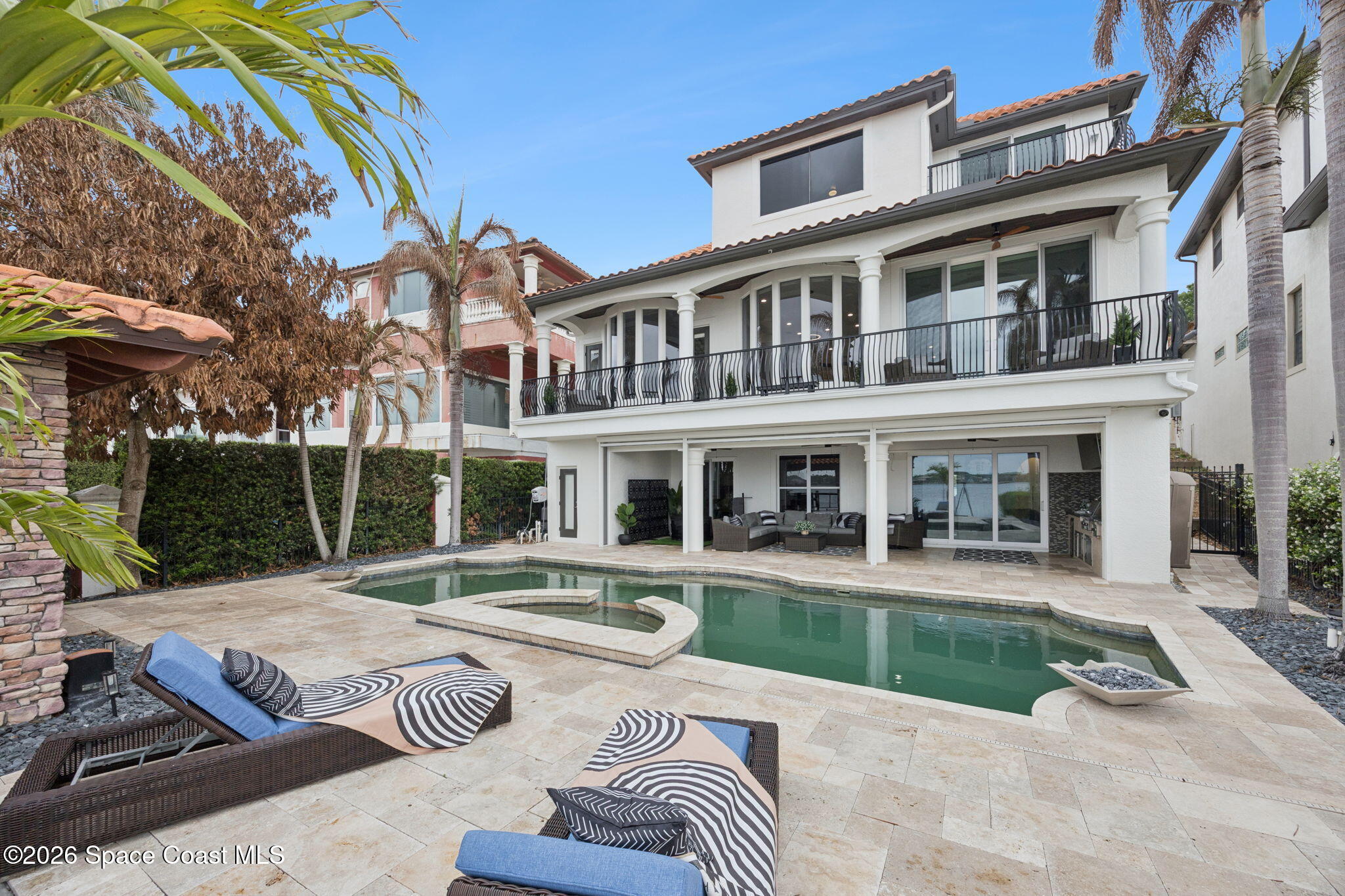 8020 Firenze Boulevard