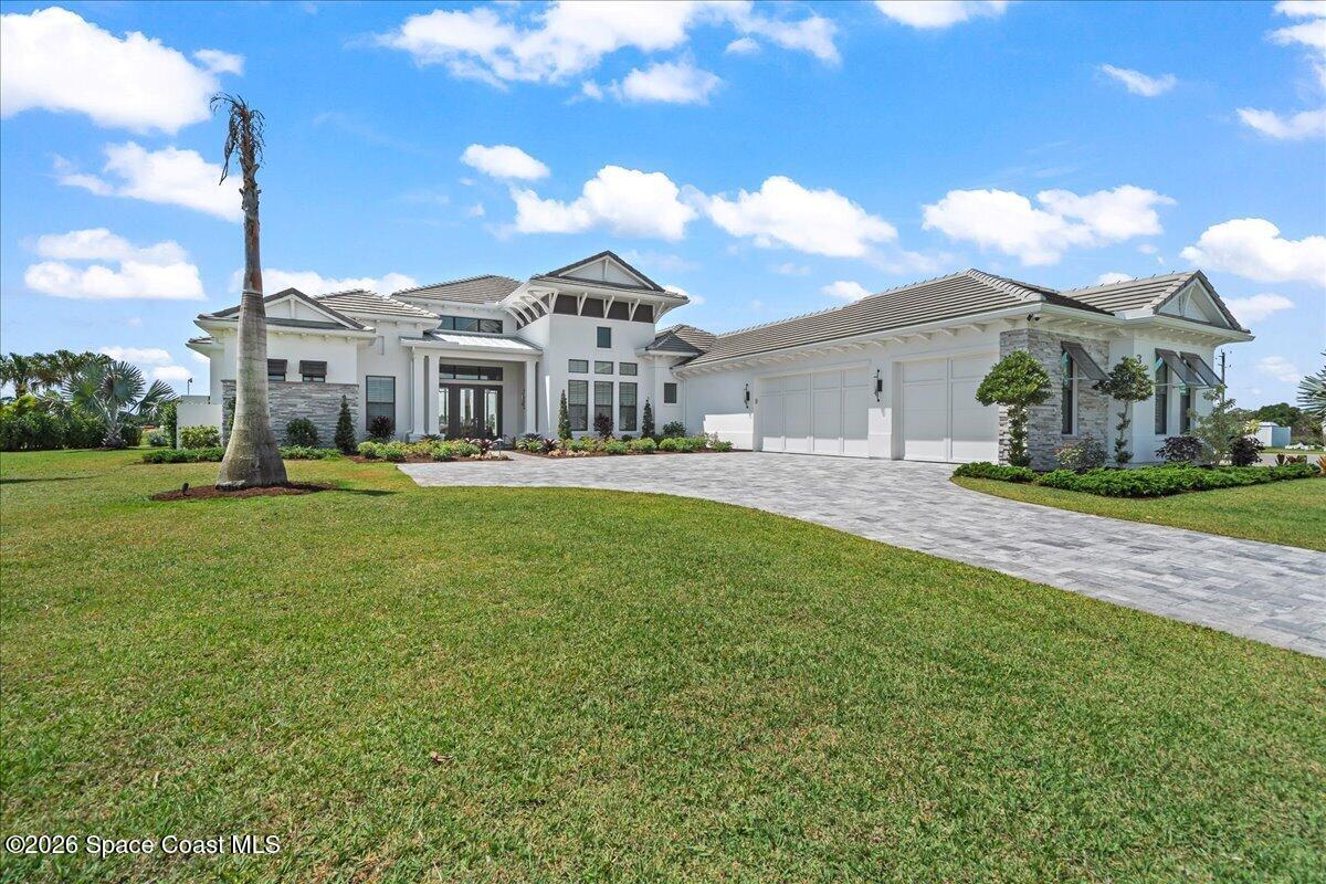 3769 Lake Adelaide Place