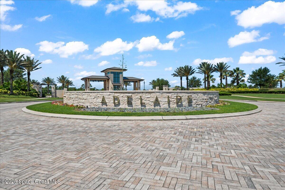 3769 Lake Adelaide Place