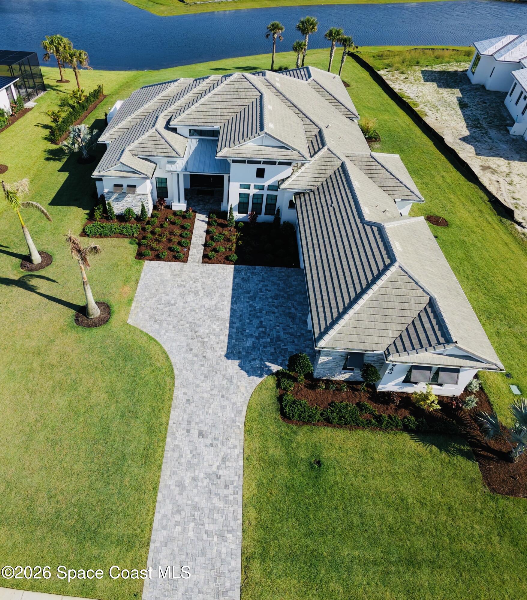 3769 Lake Adelaide Place