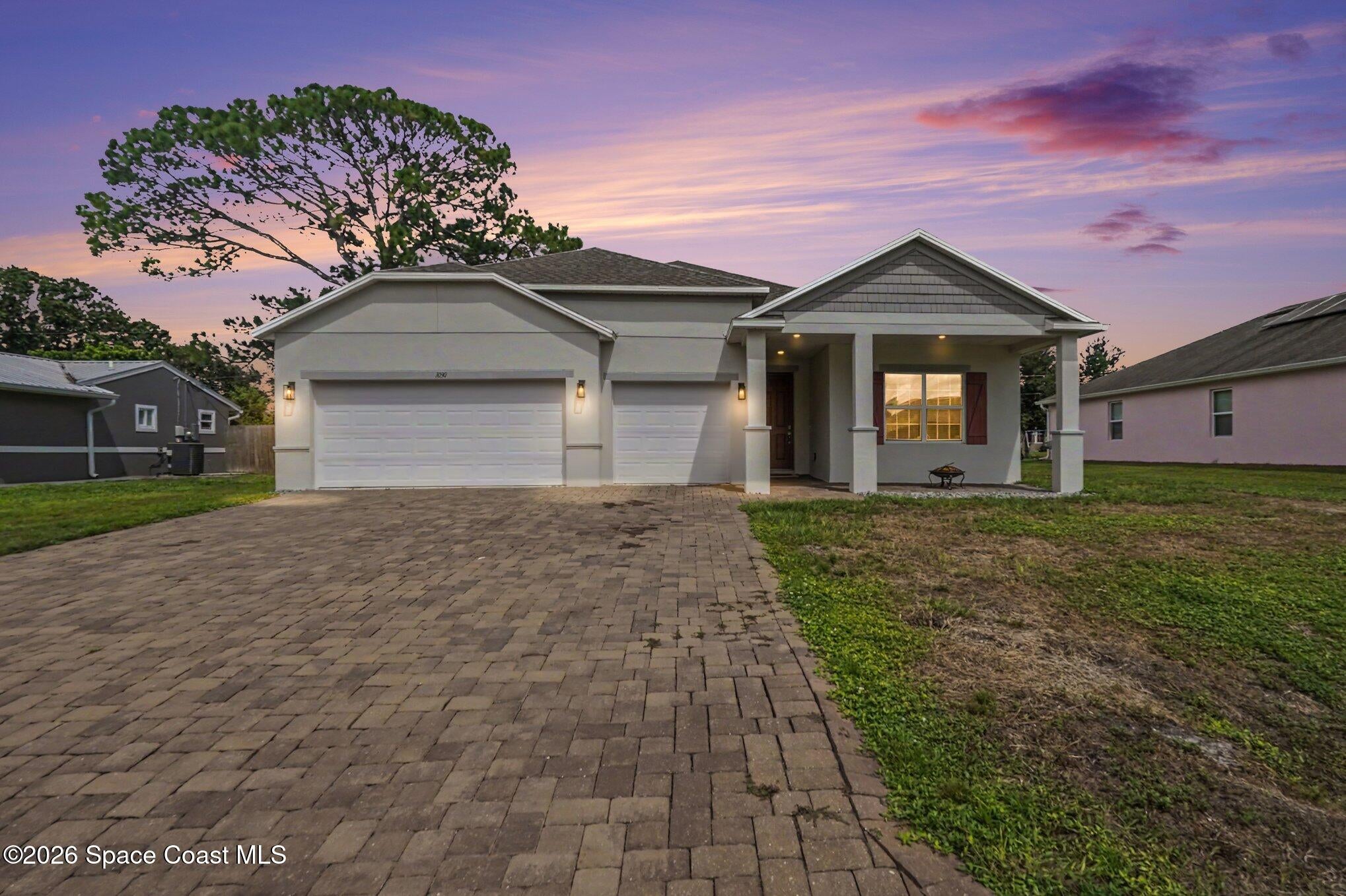 1030 Grapefruit Road SE