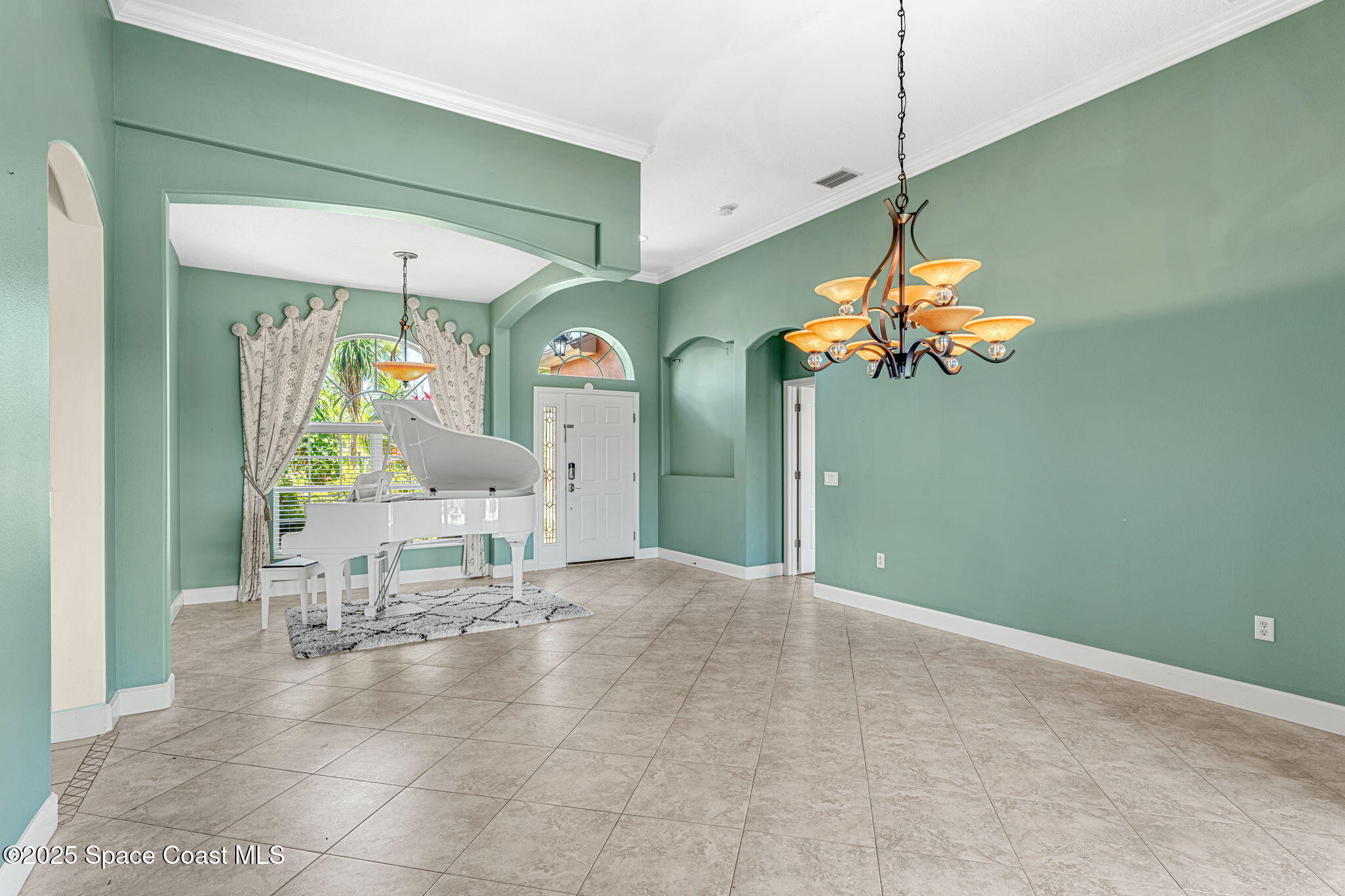 3121 Camberly Circle