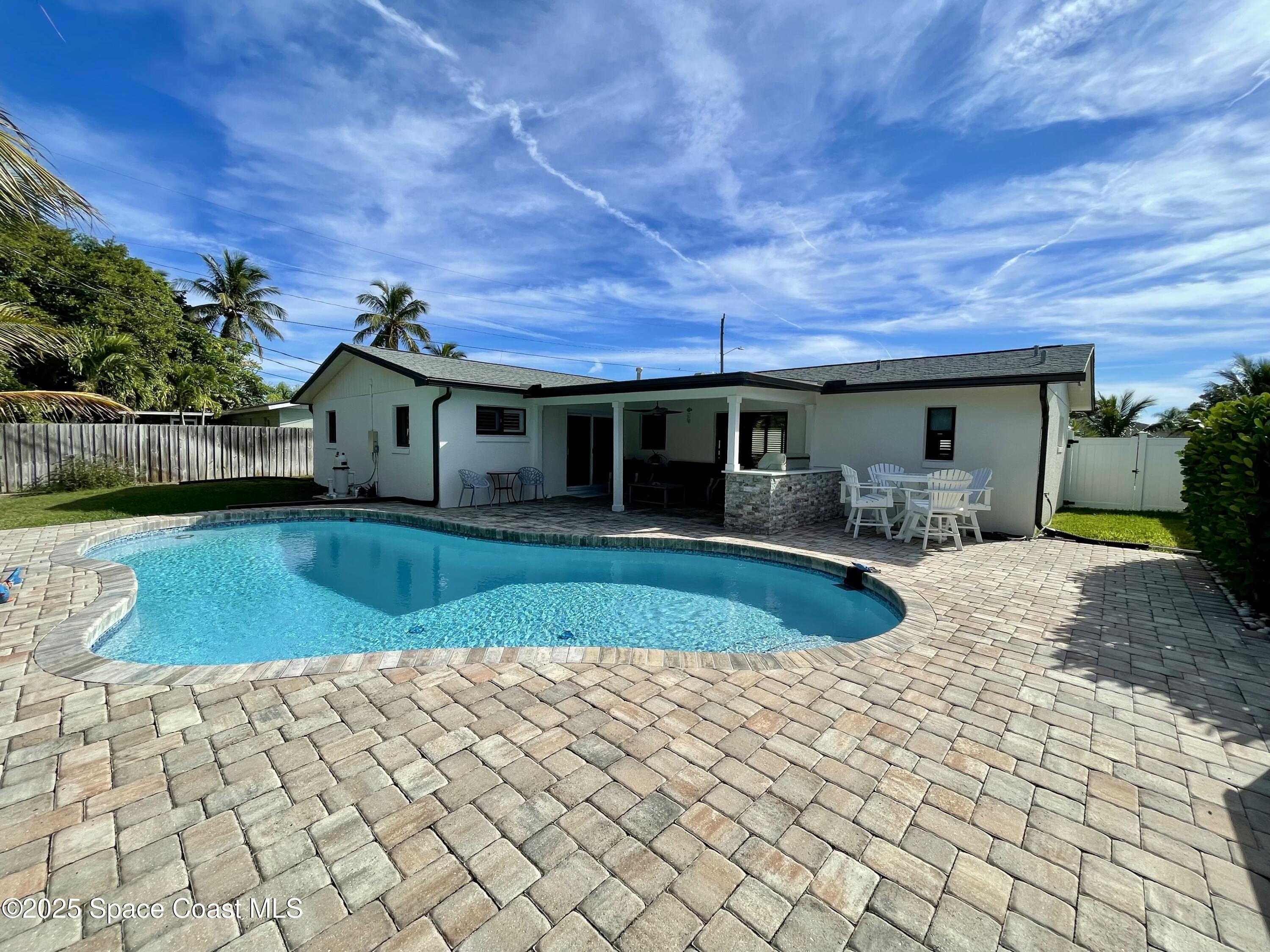 1190 Yacht Club Blvd