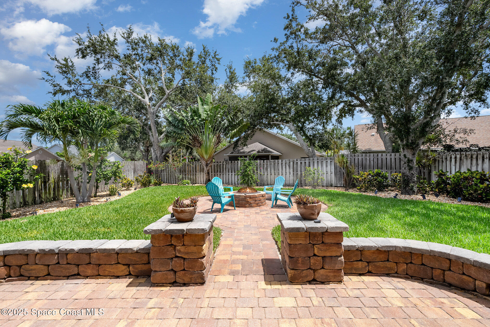 6825 Whitetail Court