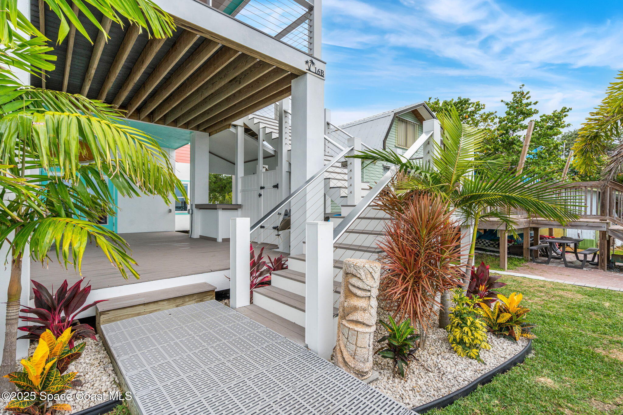 16 Vip Island Unit B