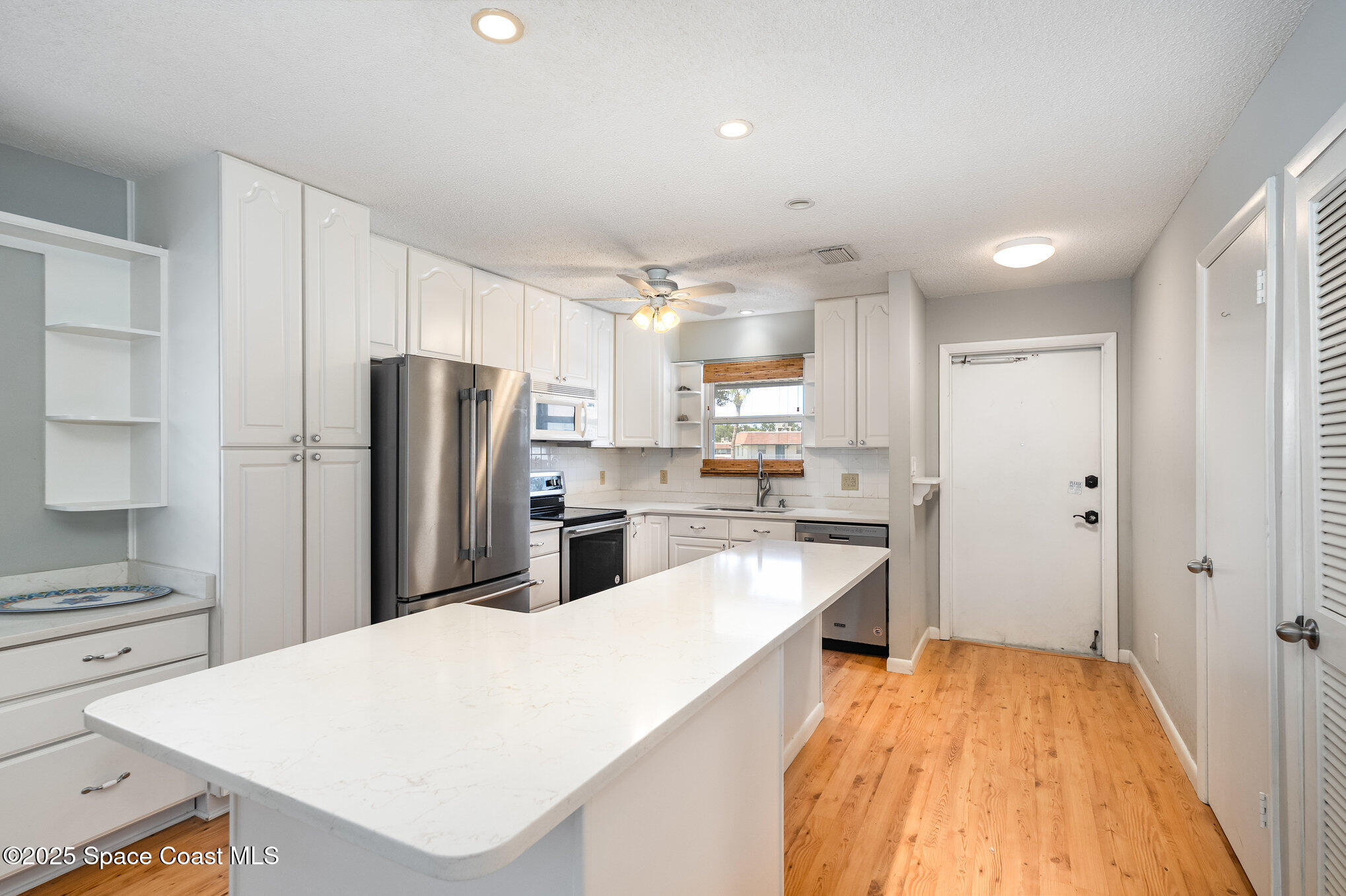 141 Aquarius Way 14-J