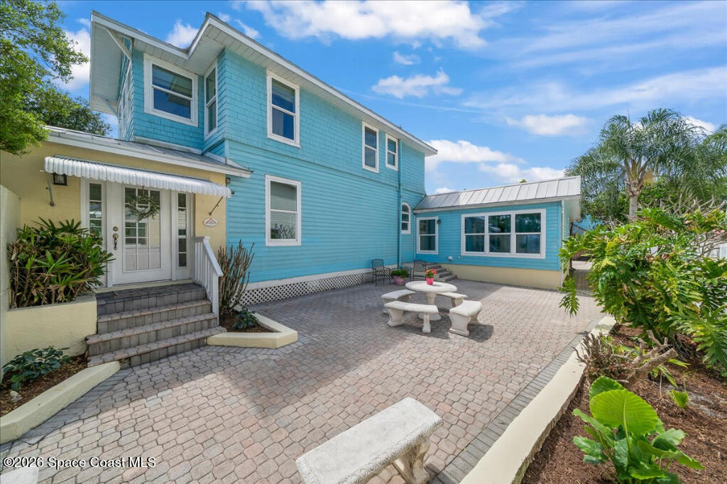 1110 Riverside Drive