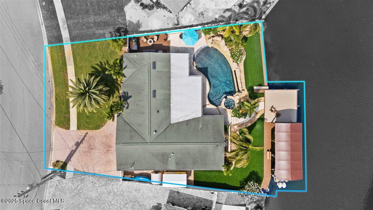 285 Diana Boulevard