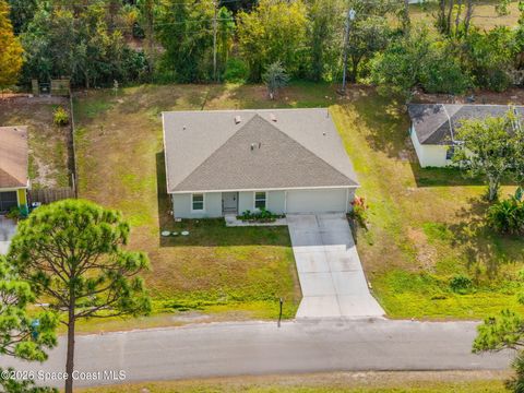 Photo of 354 Carvalho Street SE, Palm Bay, FL 32909 (MLS # 1066058)