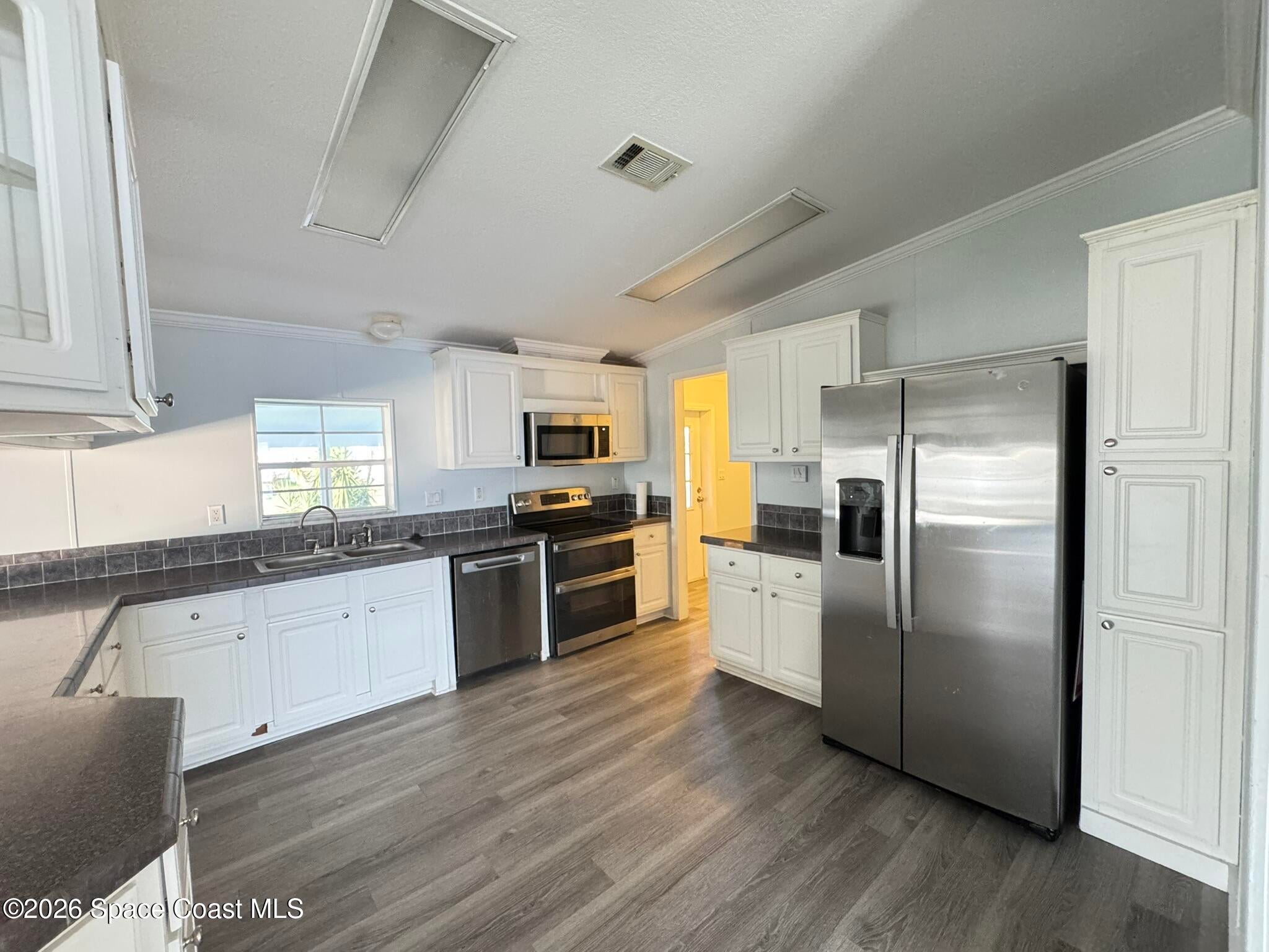 1001 Waterway Drive