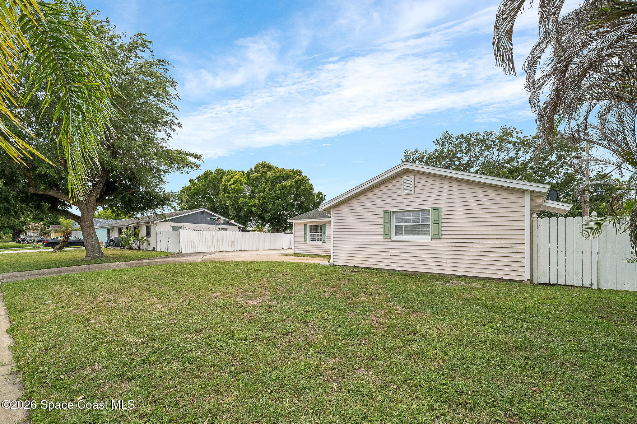 586 Louvre Drive