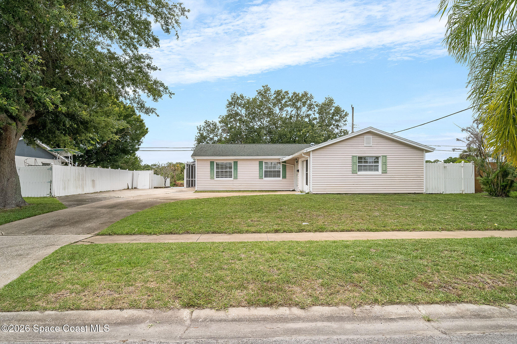 586 Louvre Drive