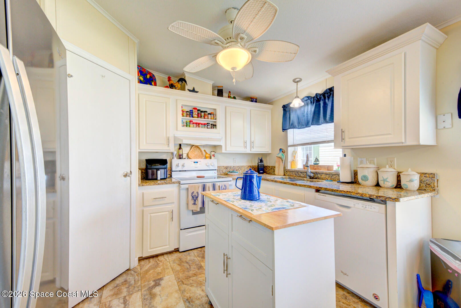 385 Outer Drive