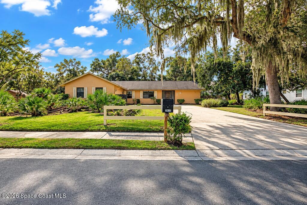 3815 Grovewood Lane