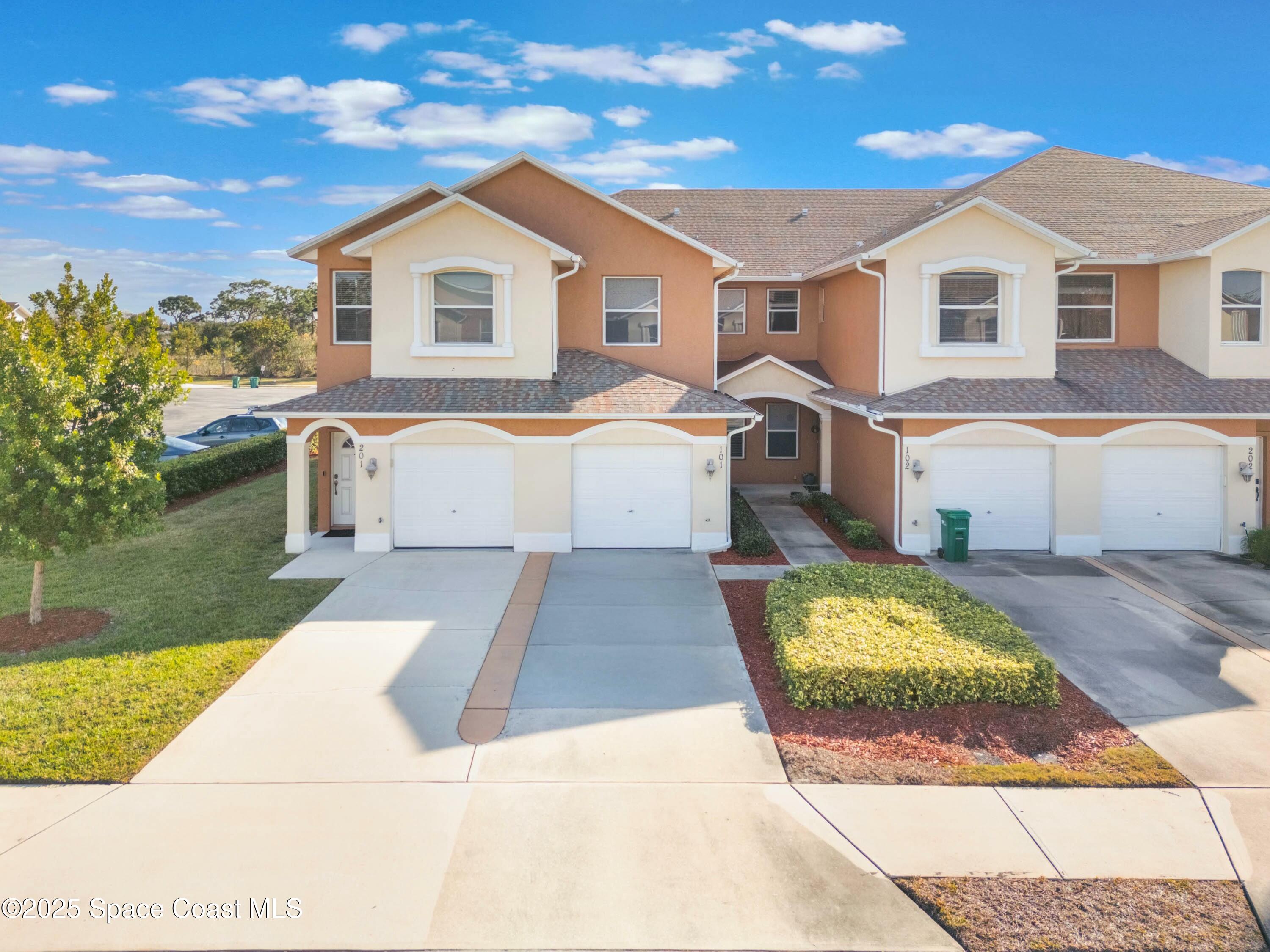 1035 Venetian Drive 101