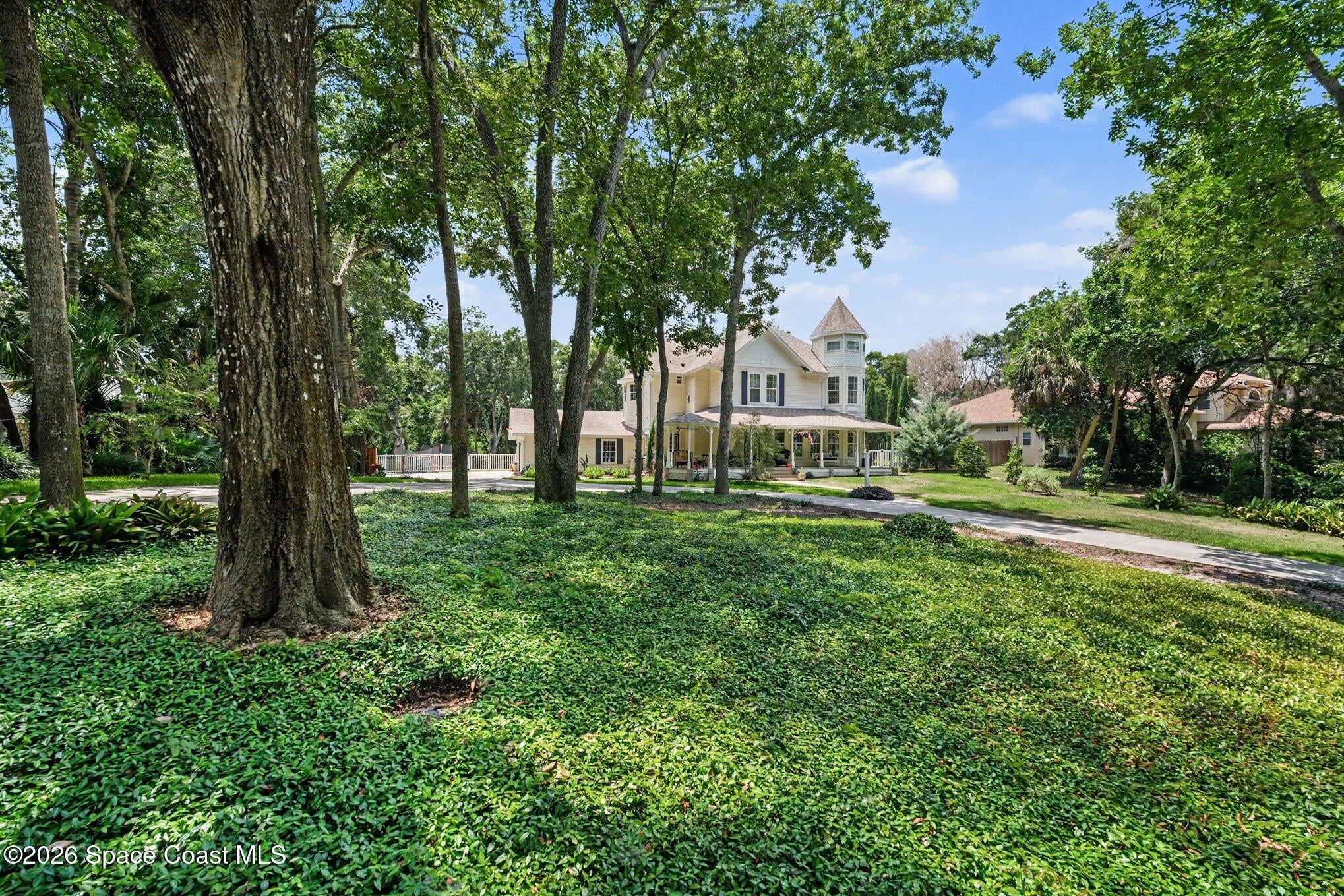 55 Ridge Court