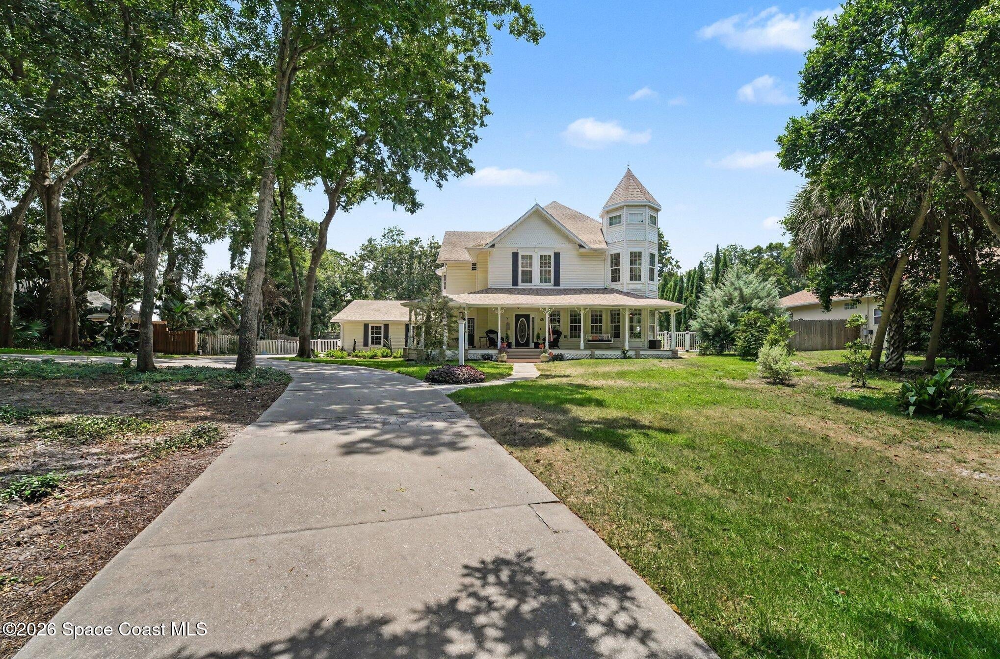 55 Ridge Court