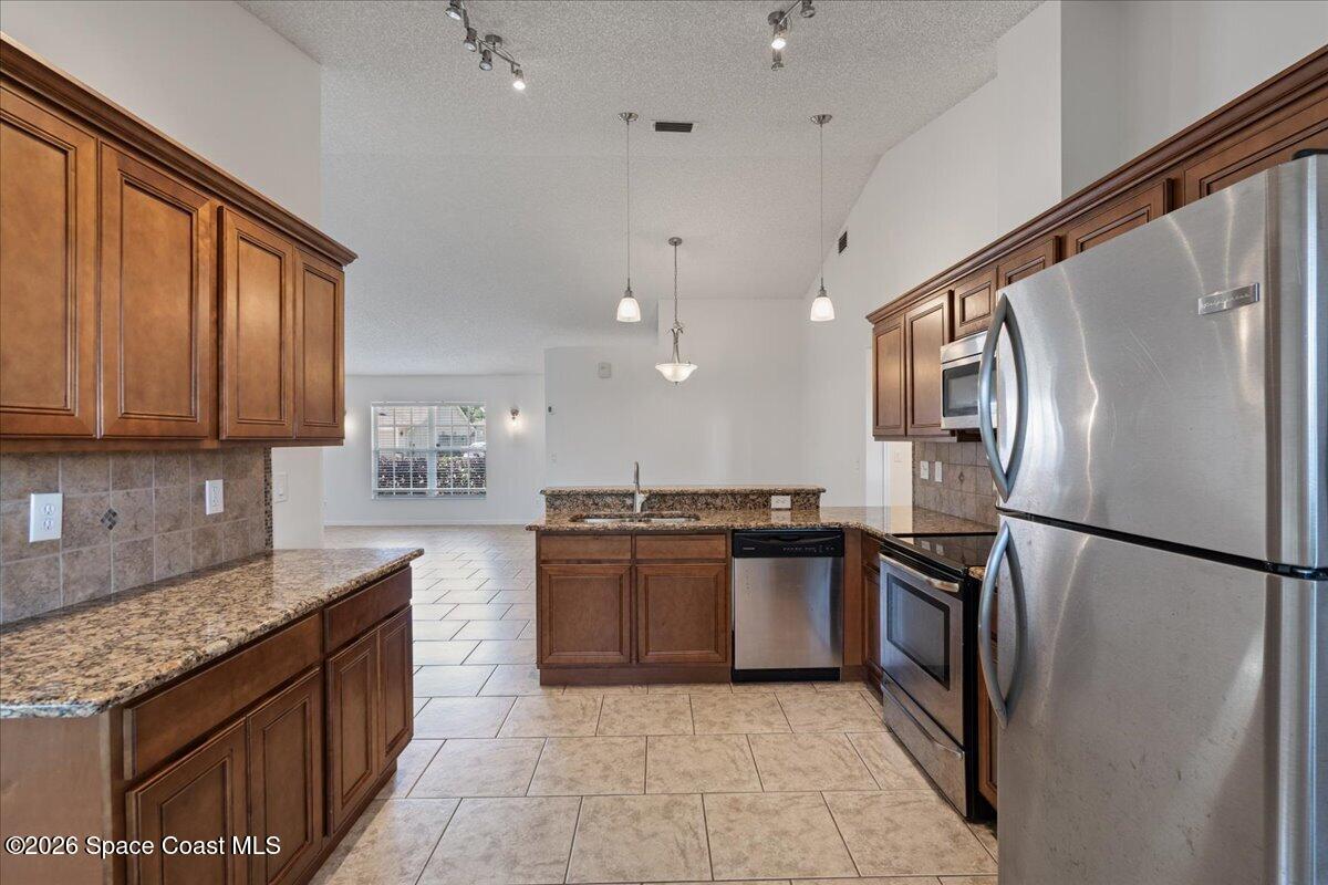 816 Hunters Creek Drive
