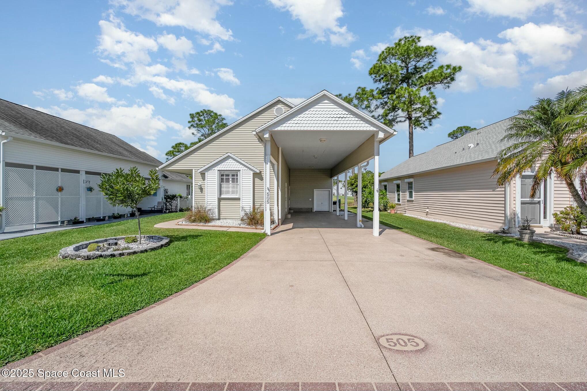 505 Twin Lakes Drive