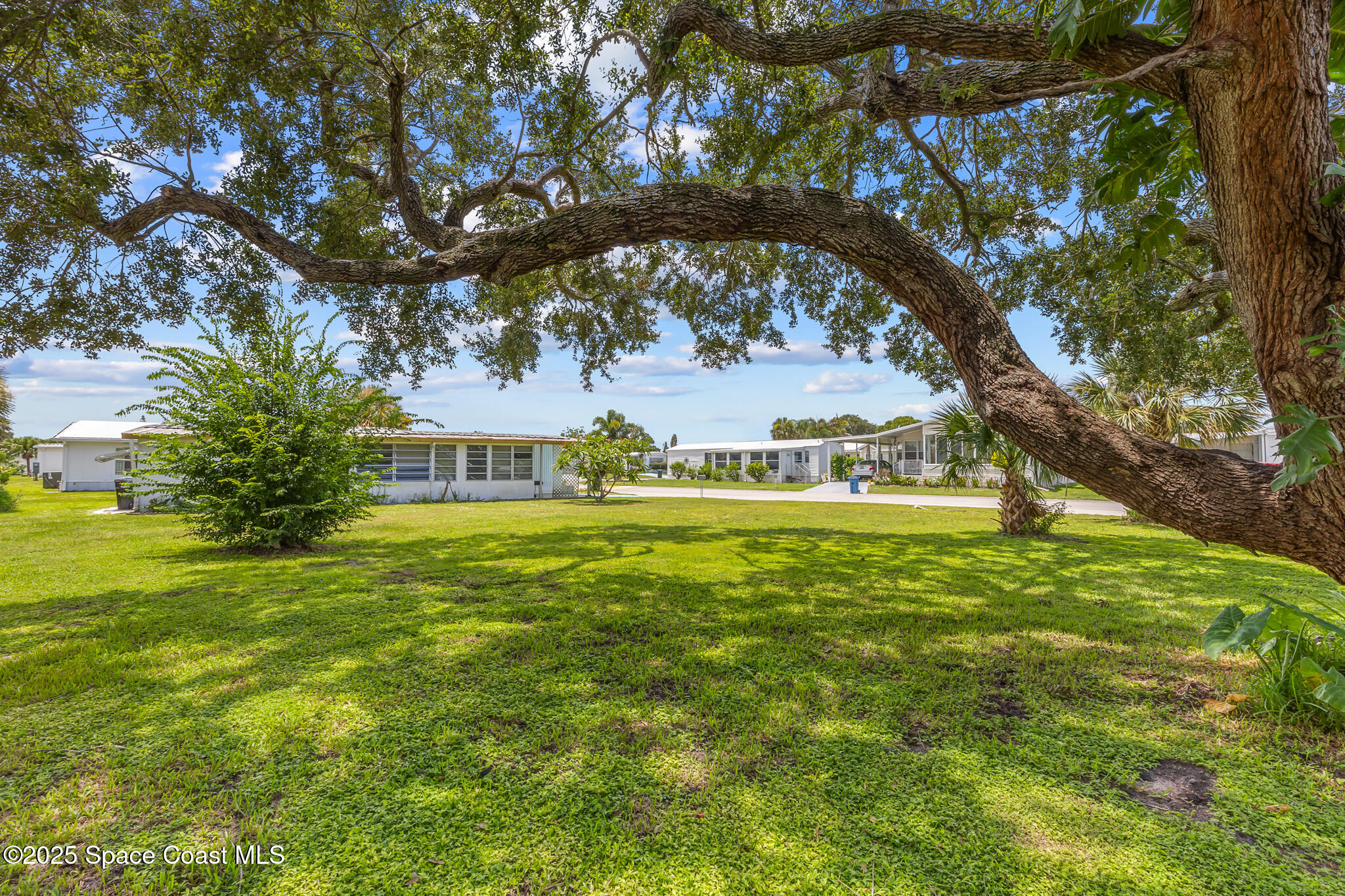 254 Holiday Park Boulevard NE