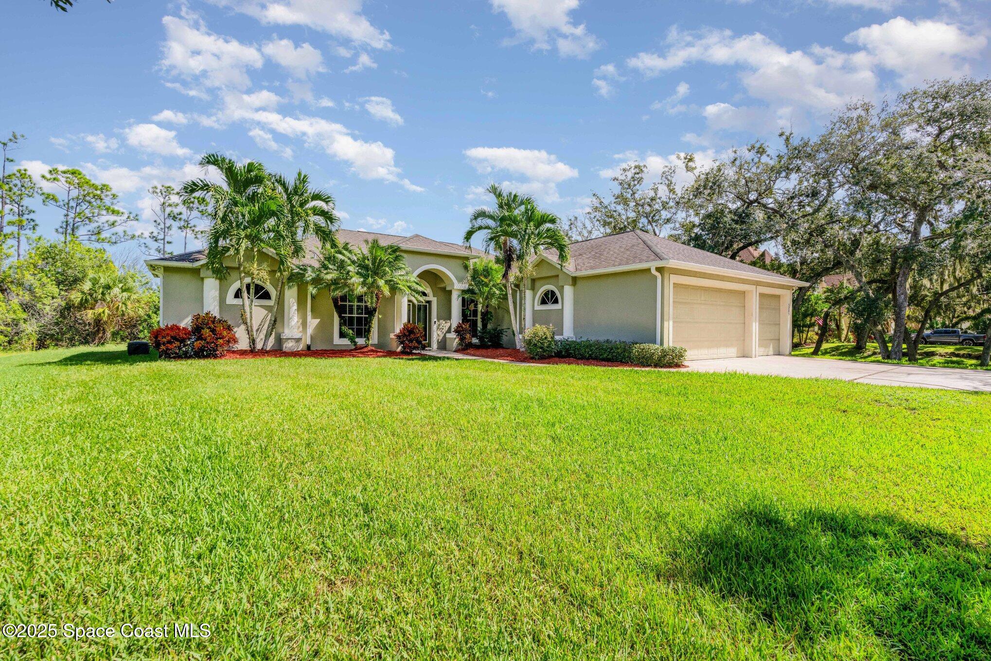 5203 Winding Way