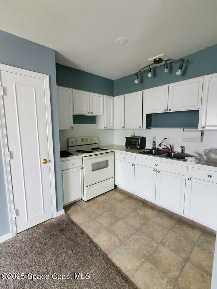 125 E Colonial Court D