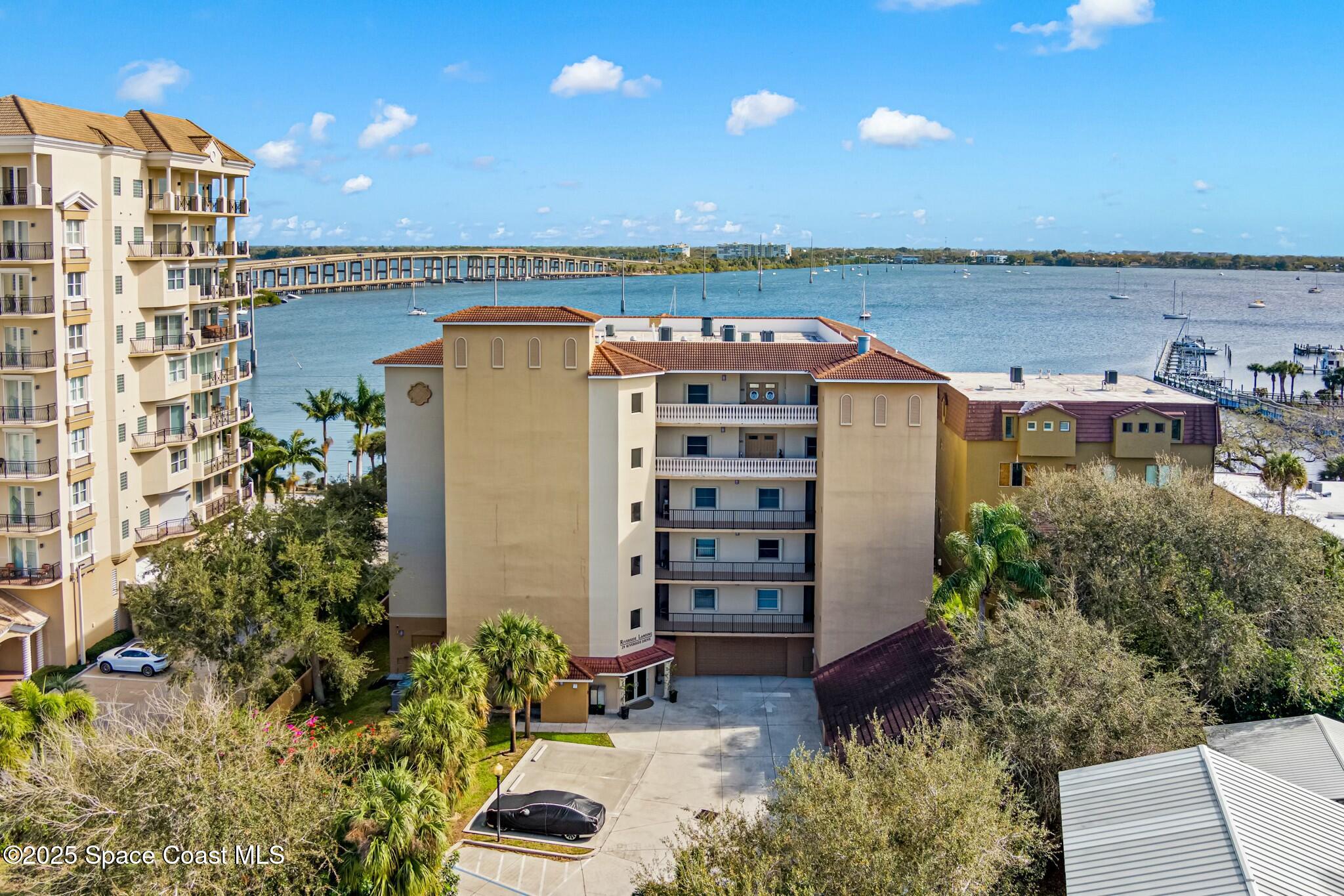 29 Riverside Drive 402