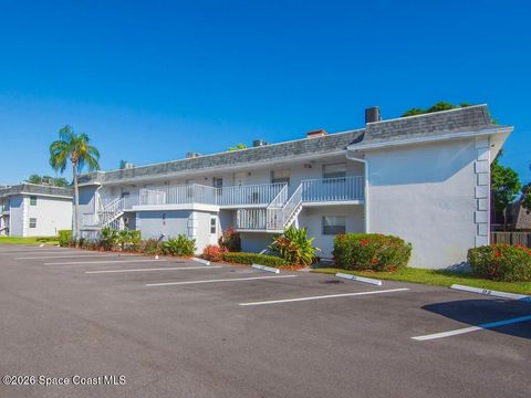 Property photo of 1166 6th Avenue C5, Vero Beach, FL 32960