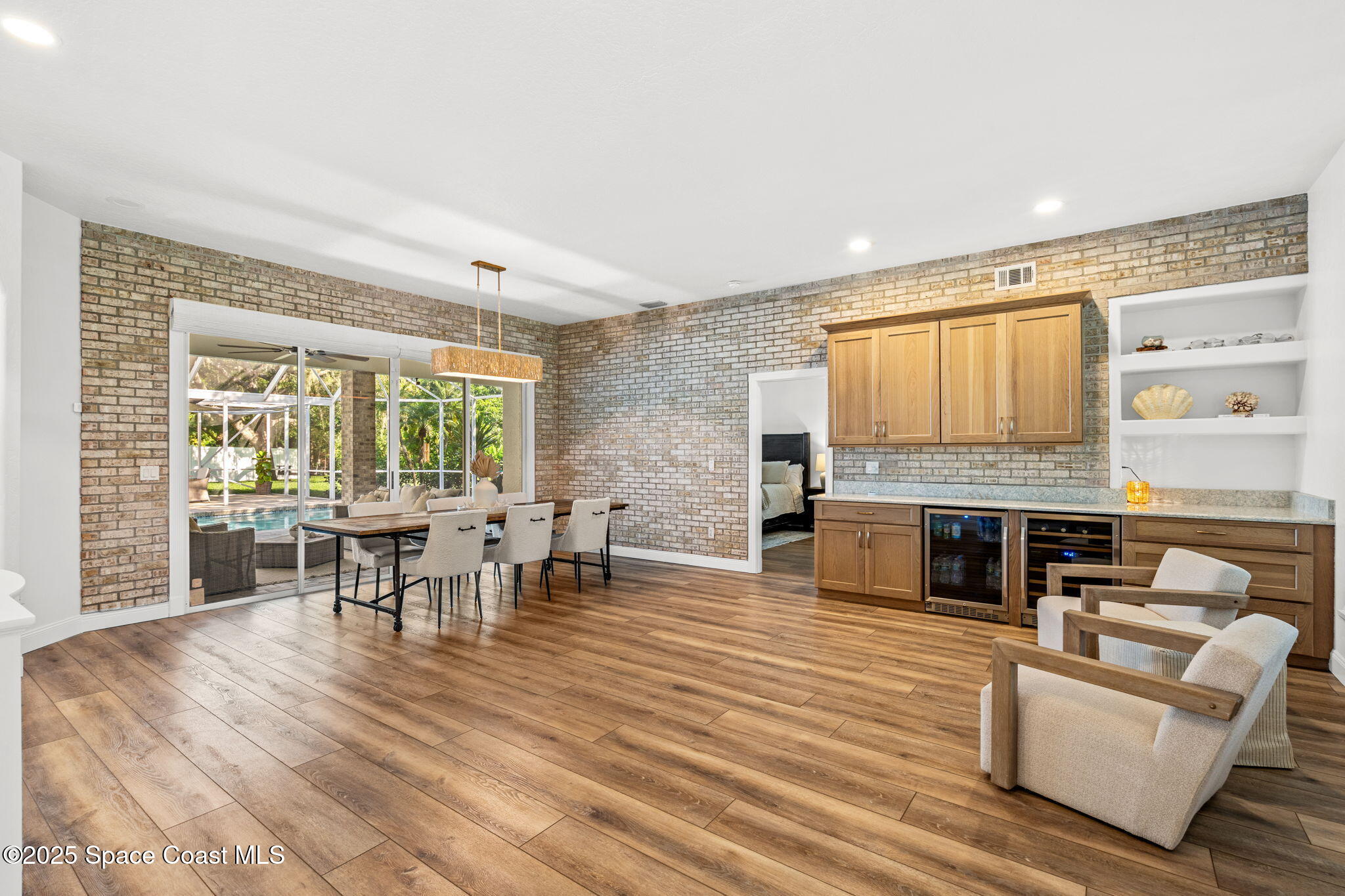 2115 River Oaks Court