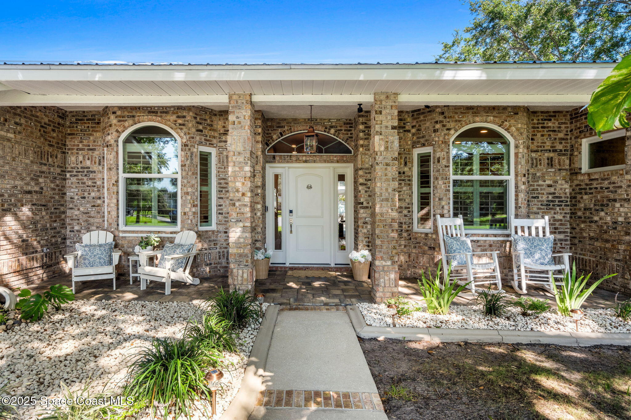 2115 River Oaks Court