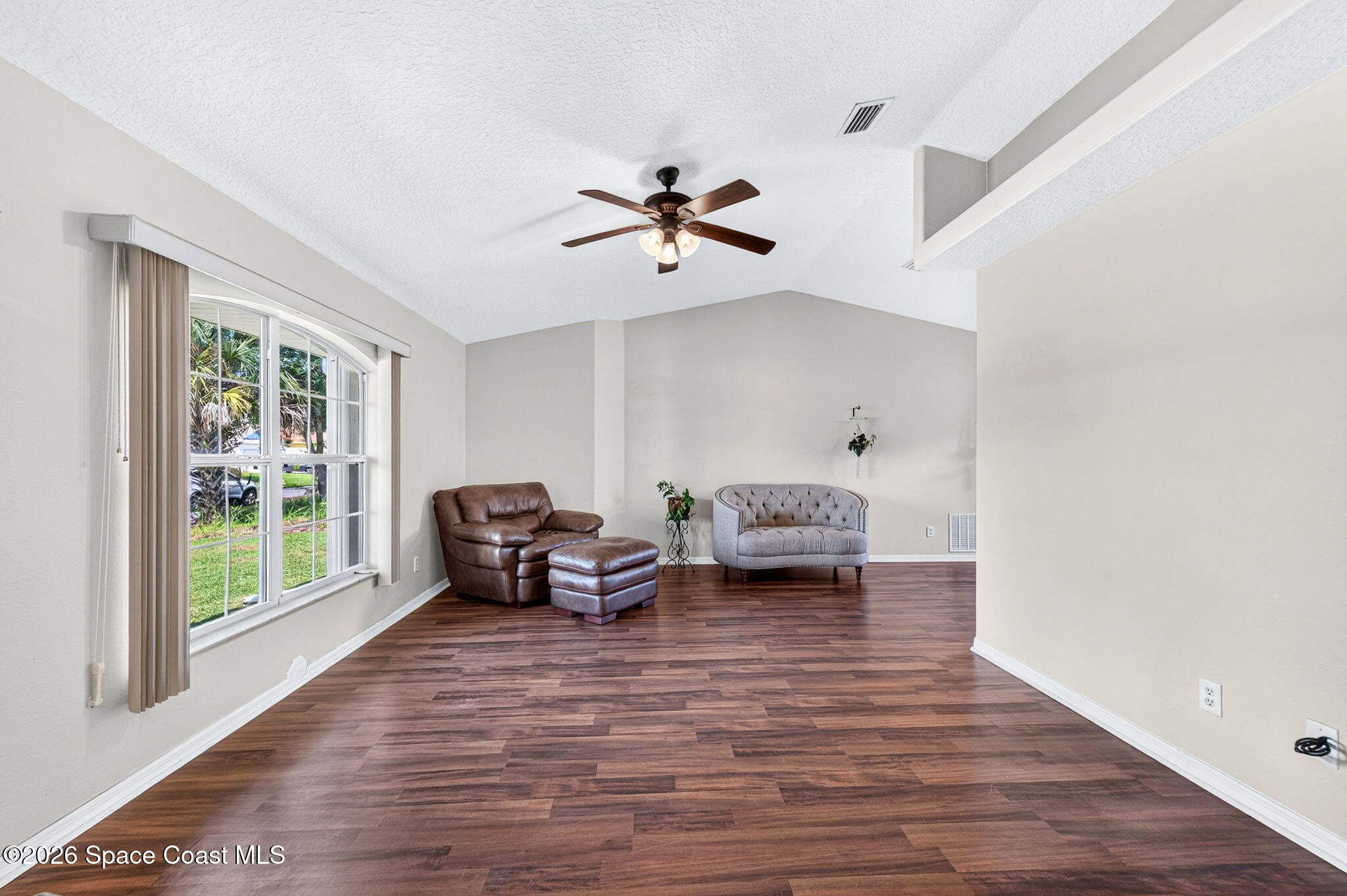 449 Cellini Avenue NE