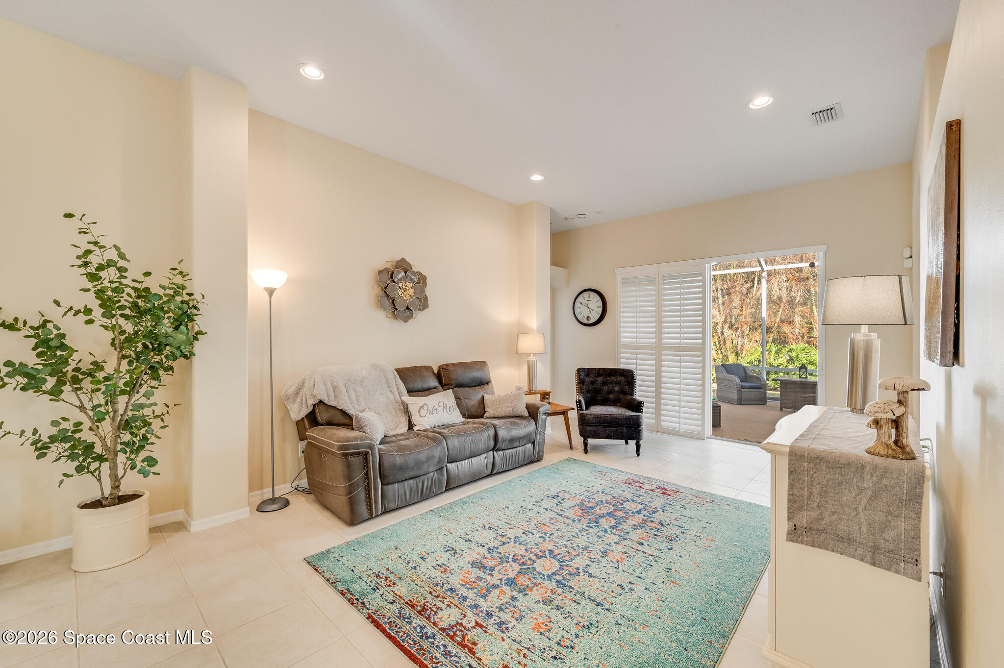 1325 Shoreline Circle