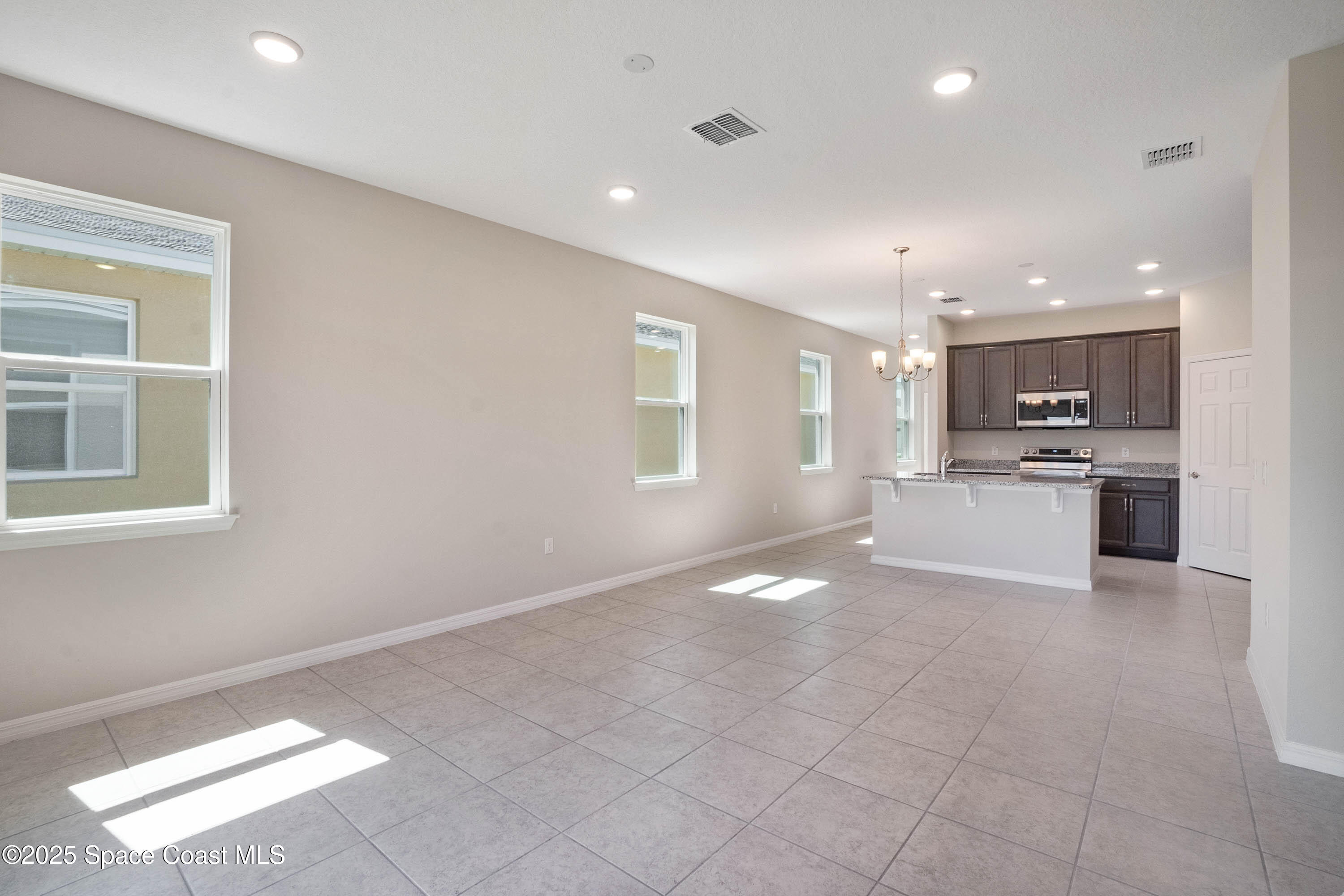 605 Poller Way