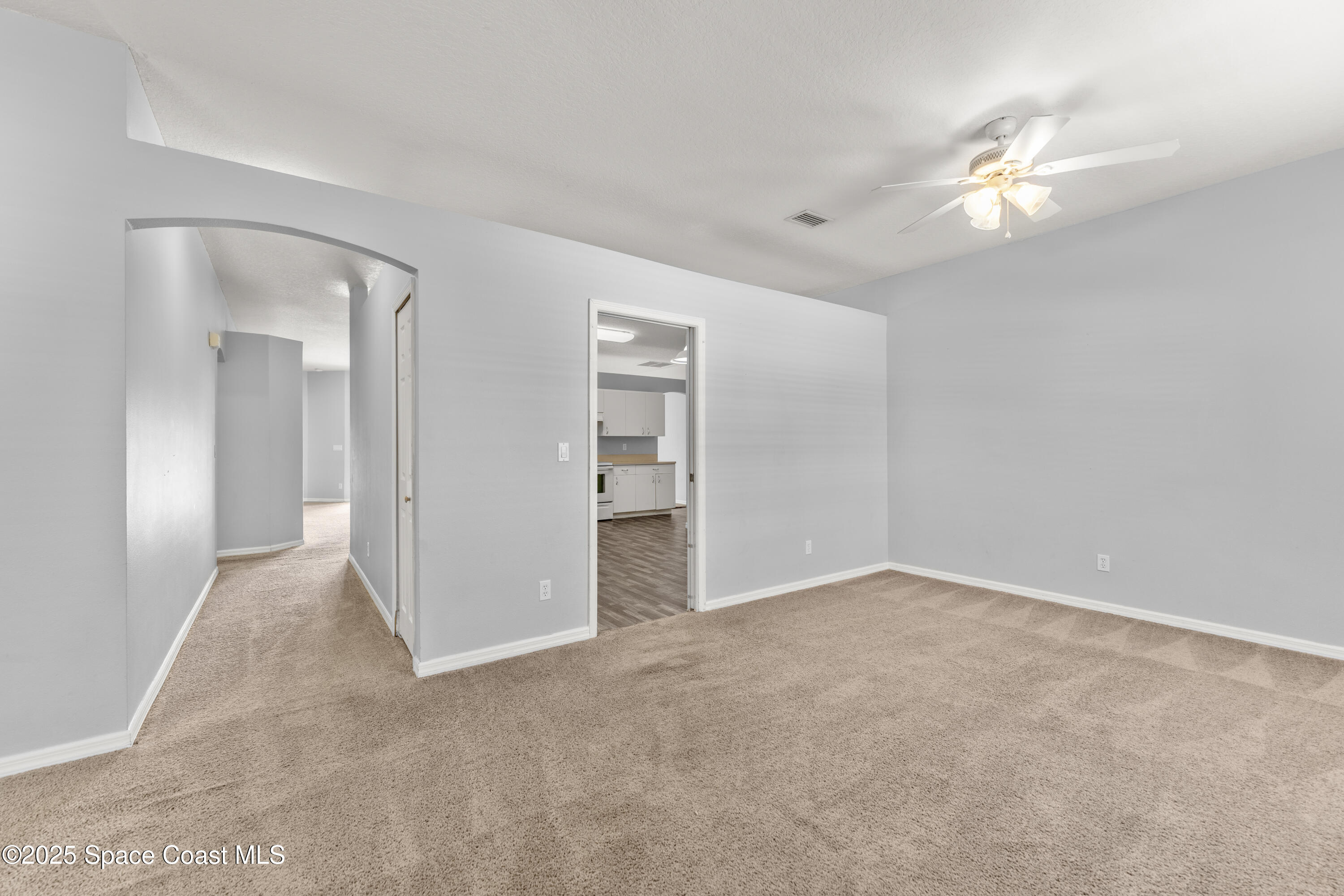 410 Eldron Boulevard SE