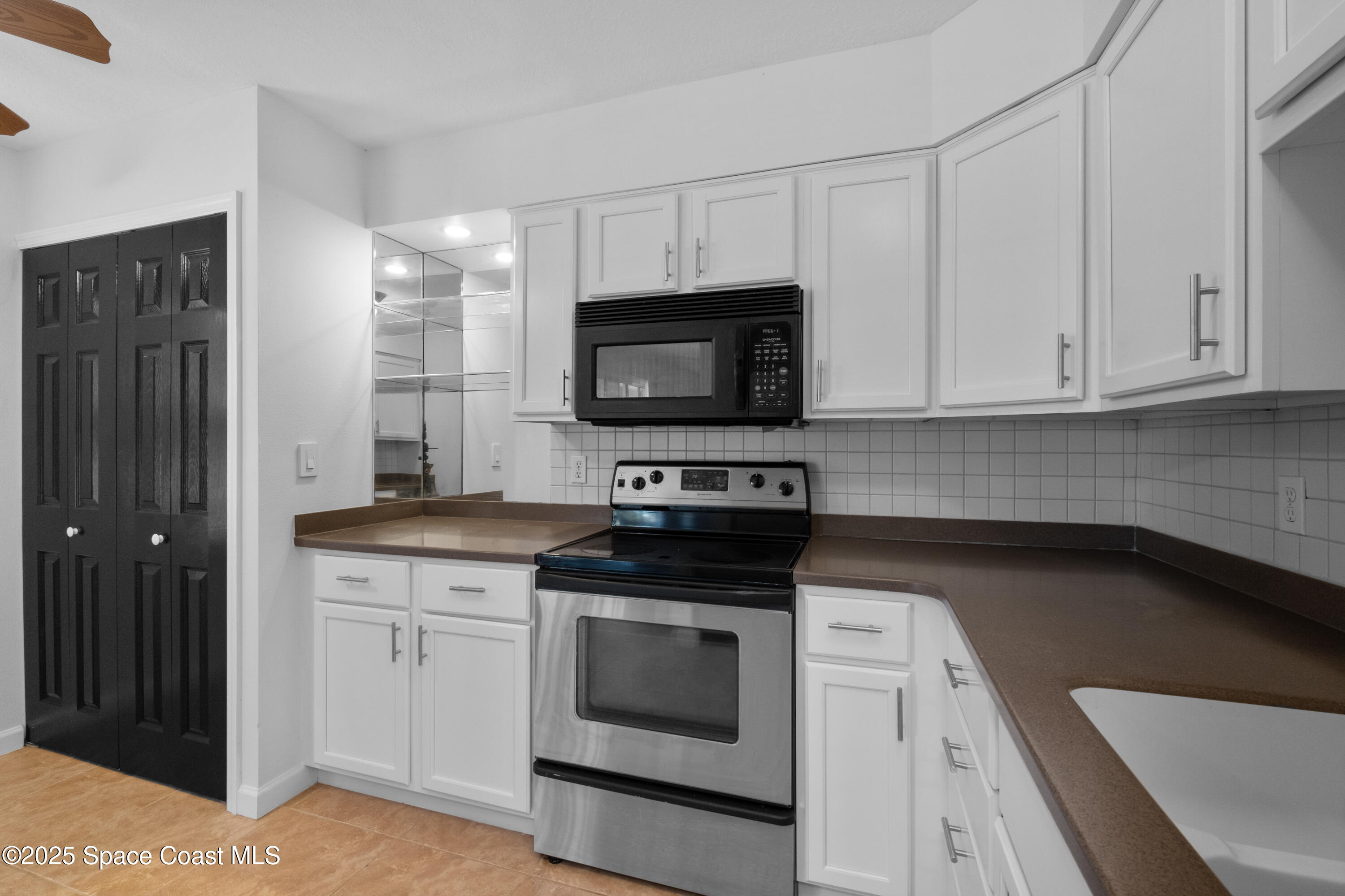 135 E Colonial Court D