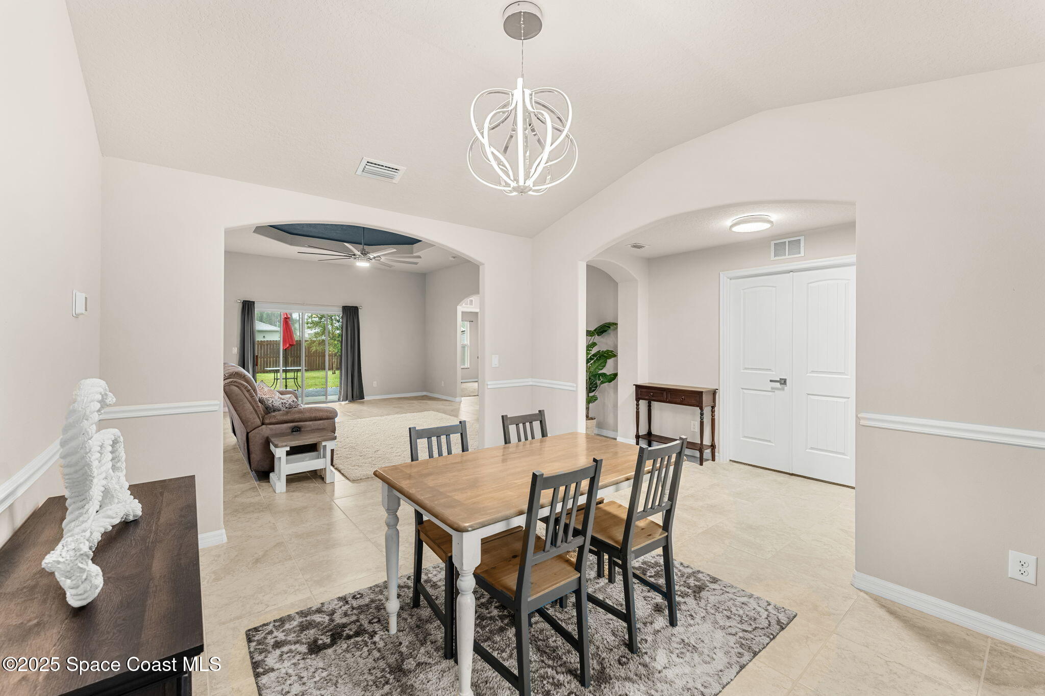 565 Rembrandt Street SE