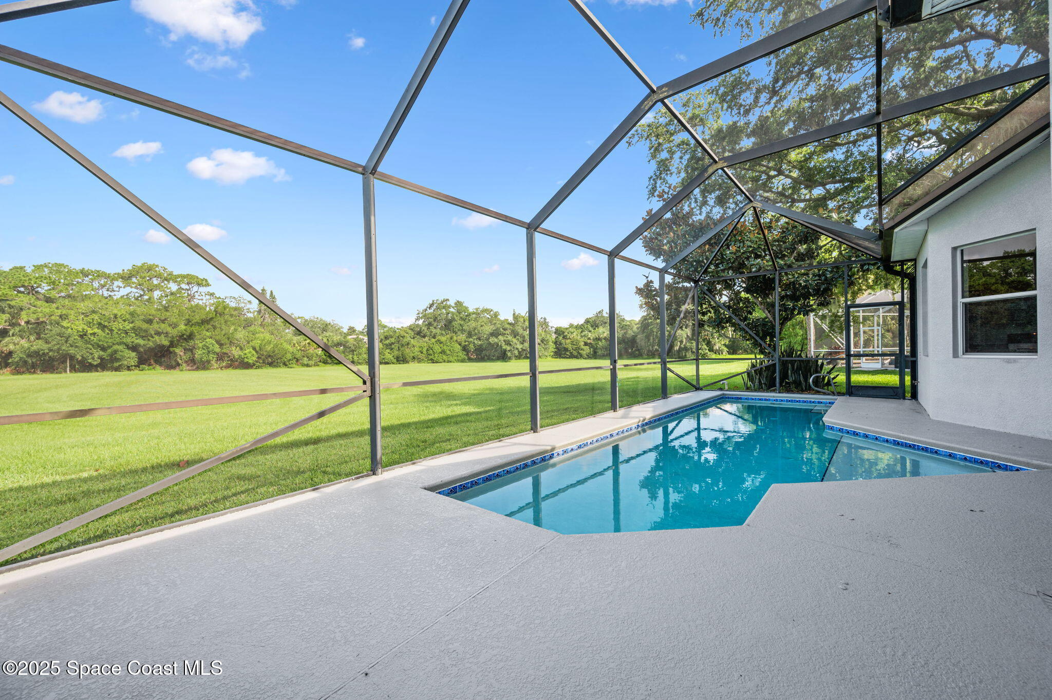 2705 Village Lane