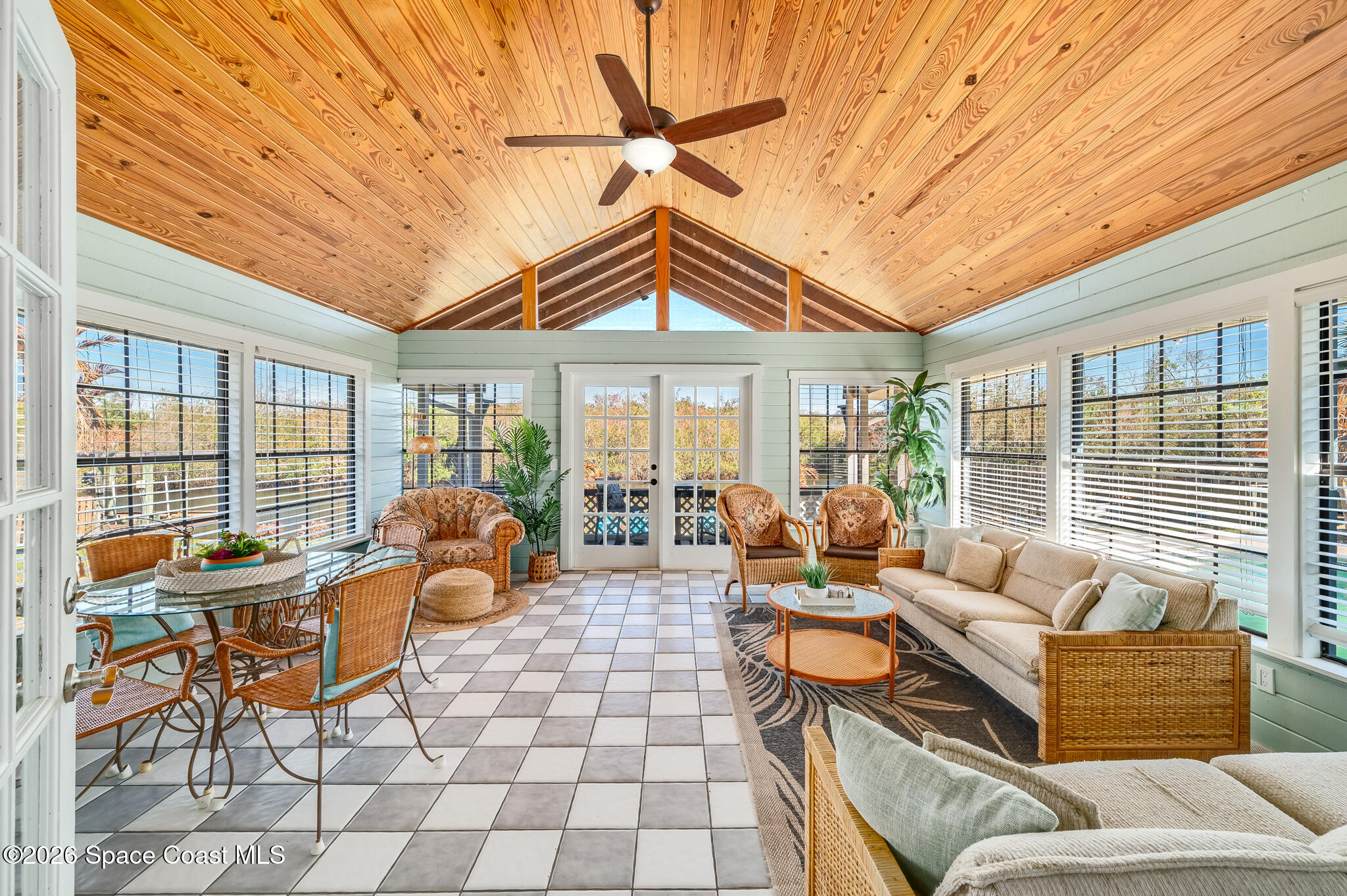 999 Sunswept Road NE