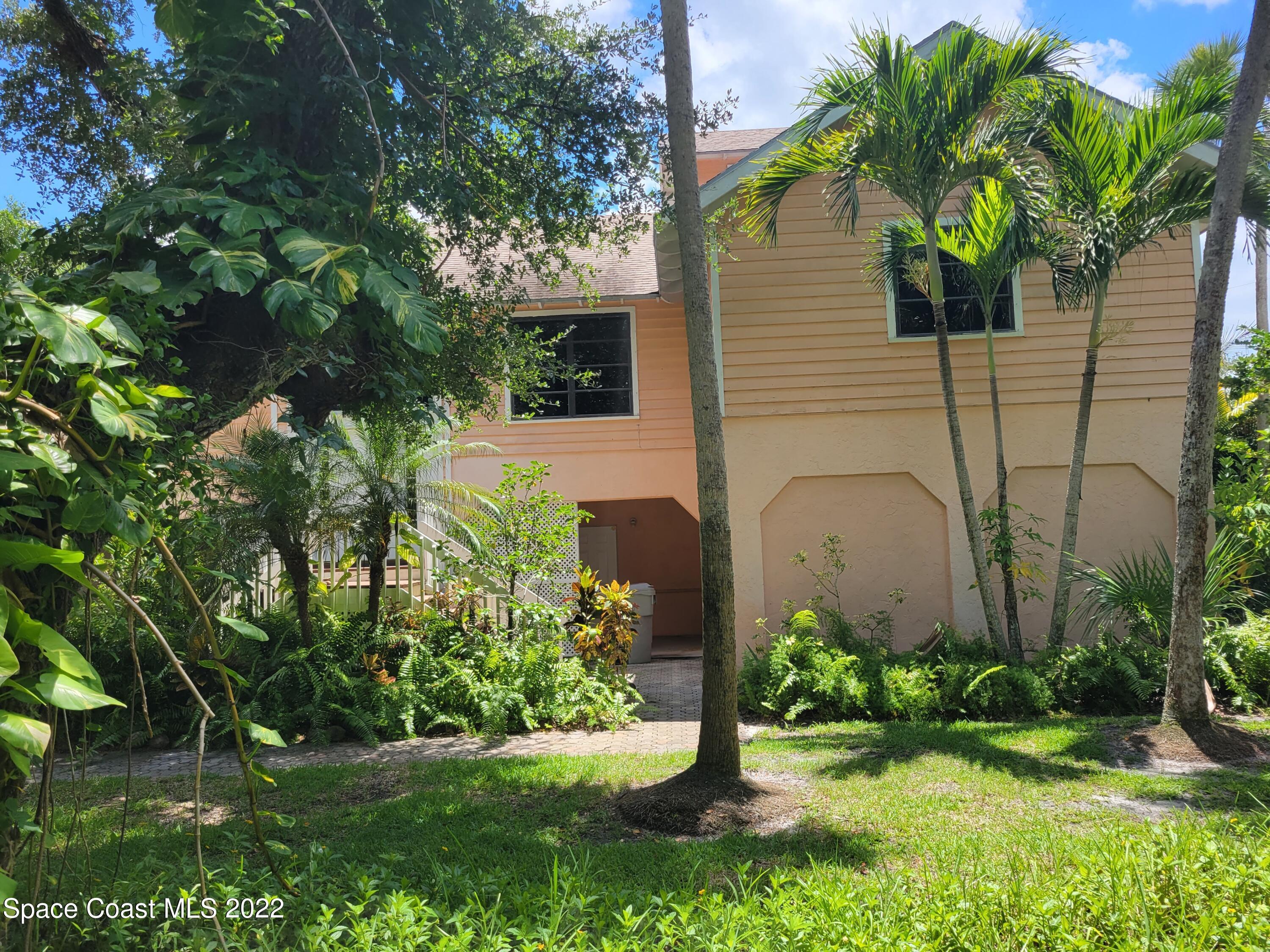 385 Live Oak Drive