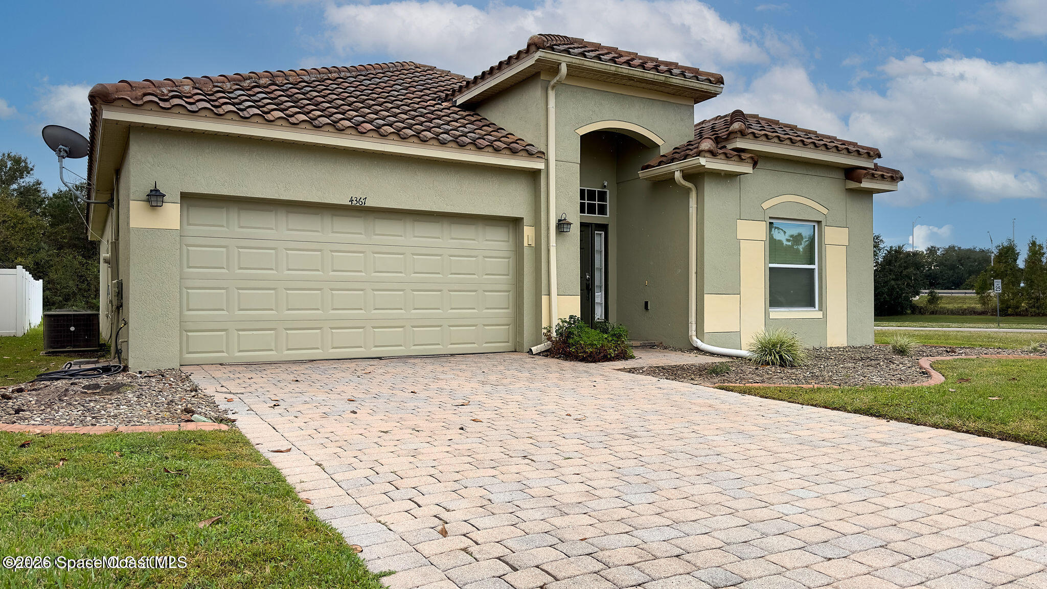 4367 Fitzroy Reef Drive