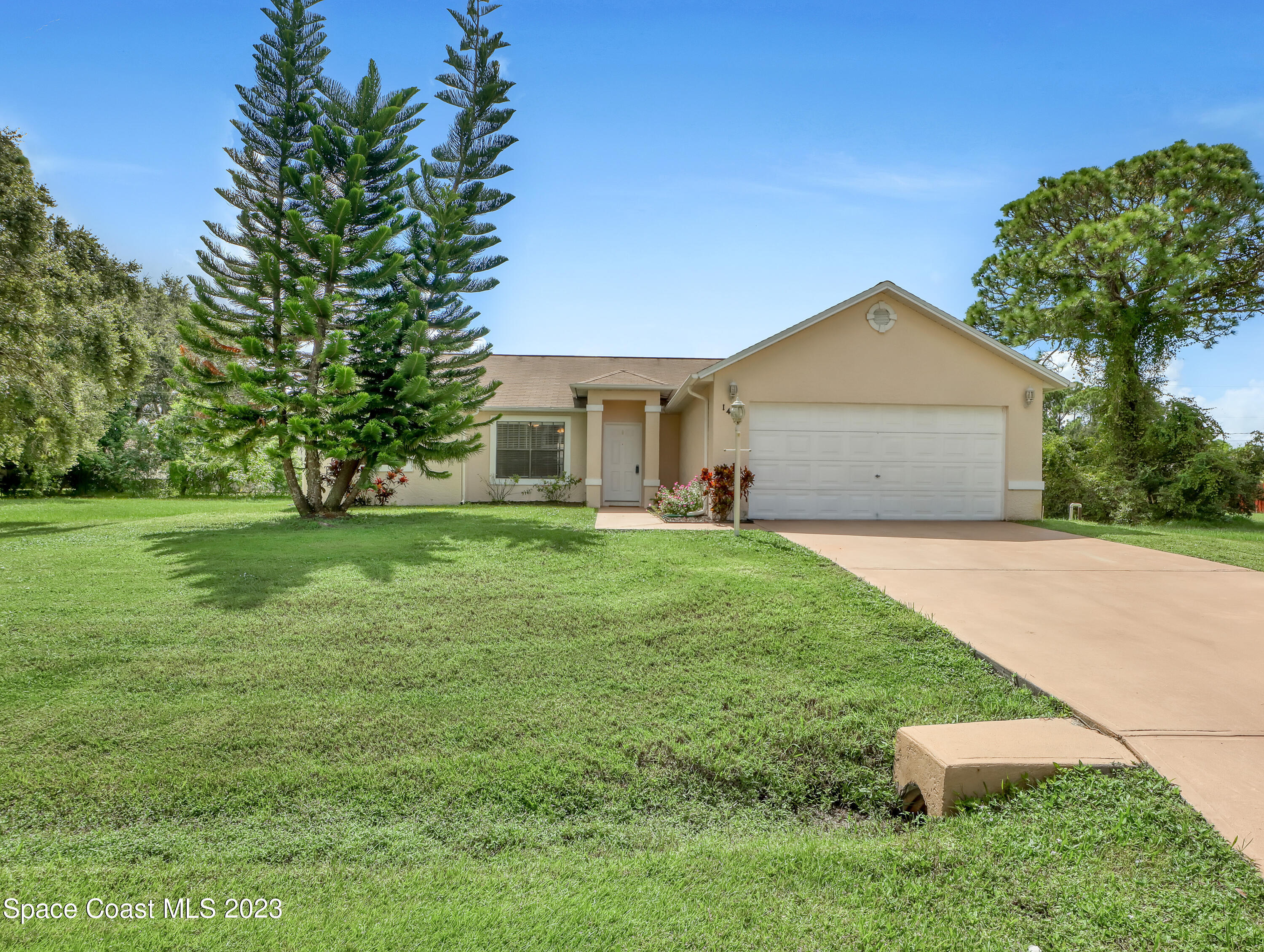 Photo 1 of 29 — 1460 Heartwellville Street NW, Palm Bay, FL 32907
