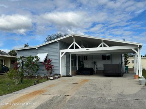 A home in Barefoot Bay