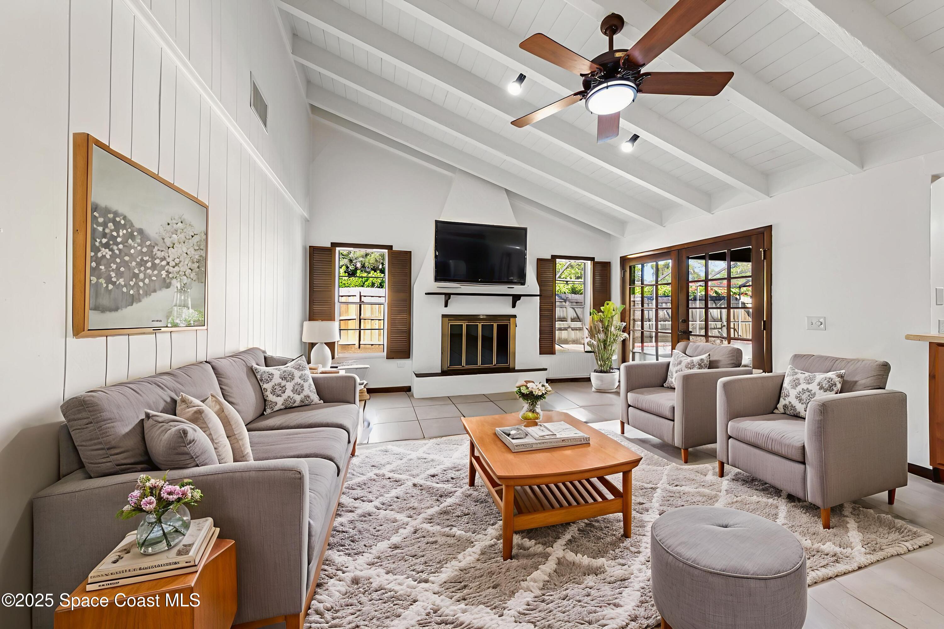 724 Puesta Del Sol Plaza