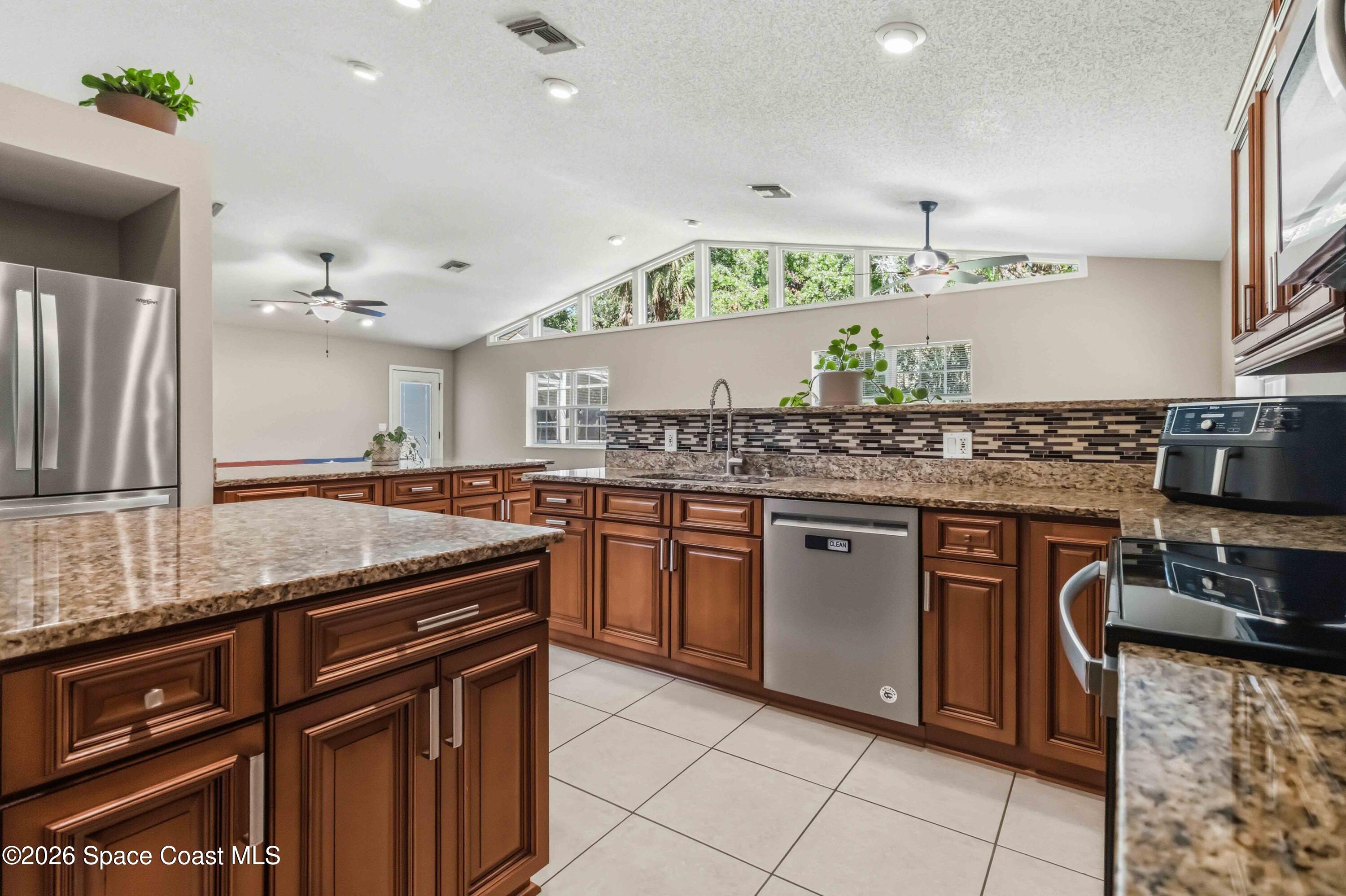 2125 Linrose Lane